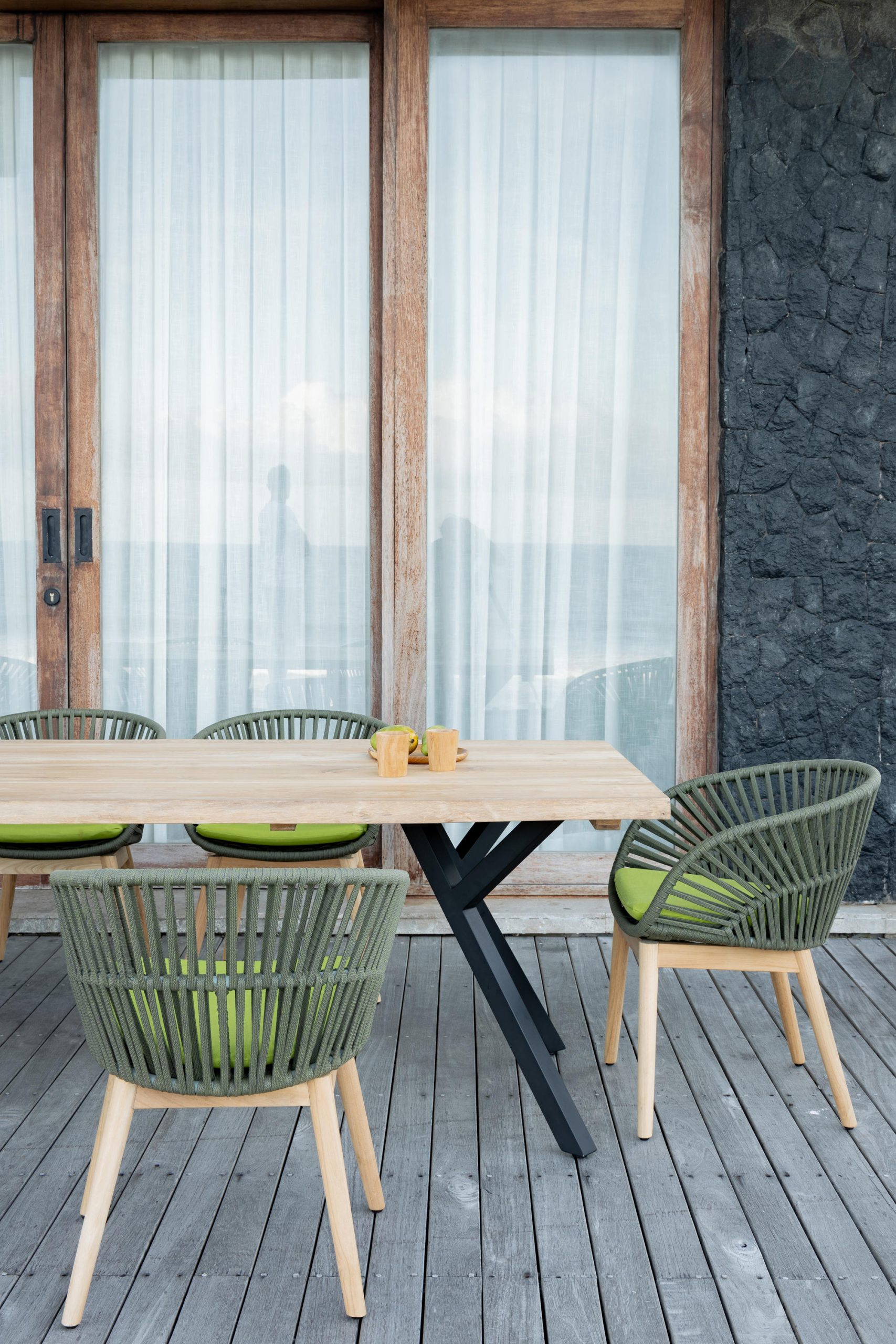 Y Dining Table by Cbdesign