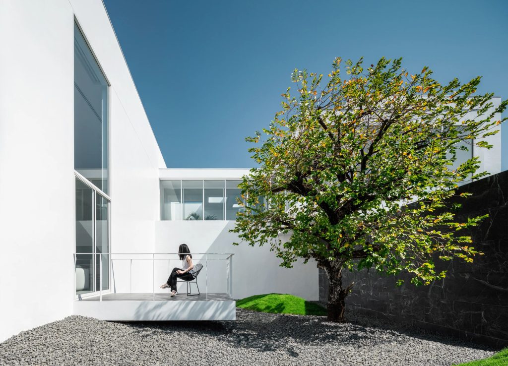 Dew House in Ubon Ratchathani, Thailand by Ayutt and Associates Design