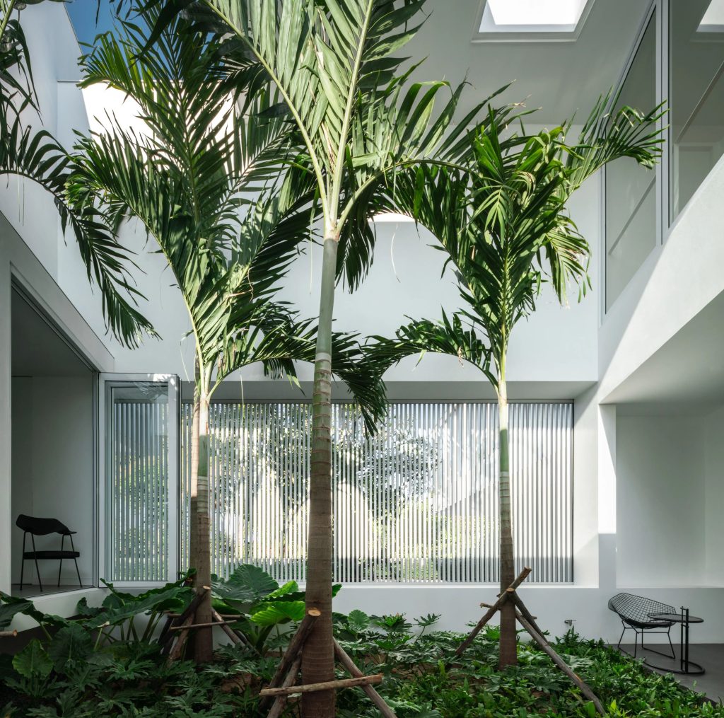 Dew House in Ubon Ratchathani, Thailand by Ayutt and Associates Design