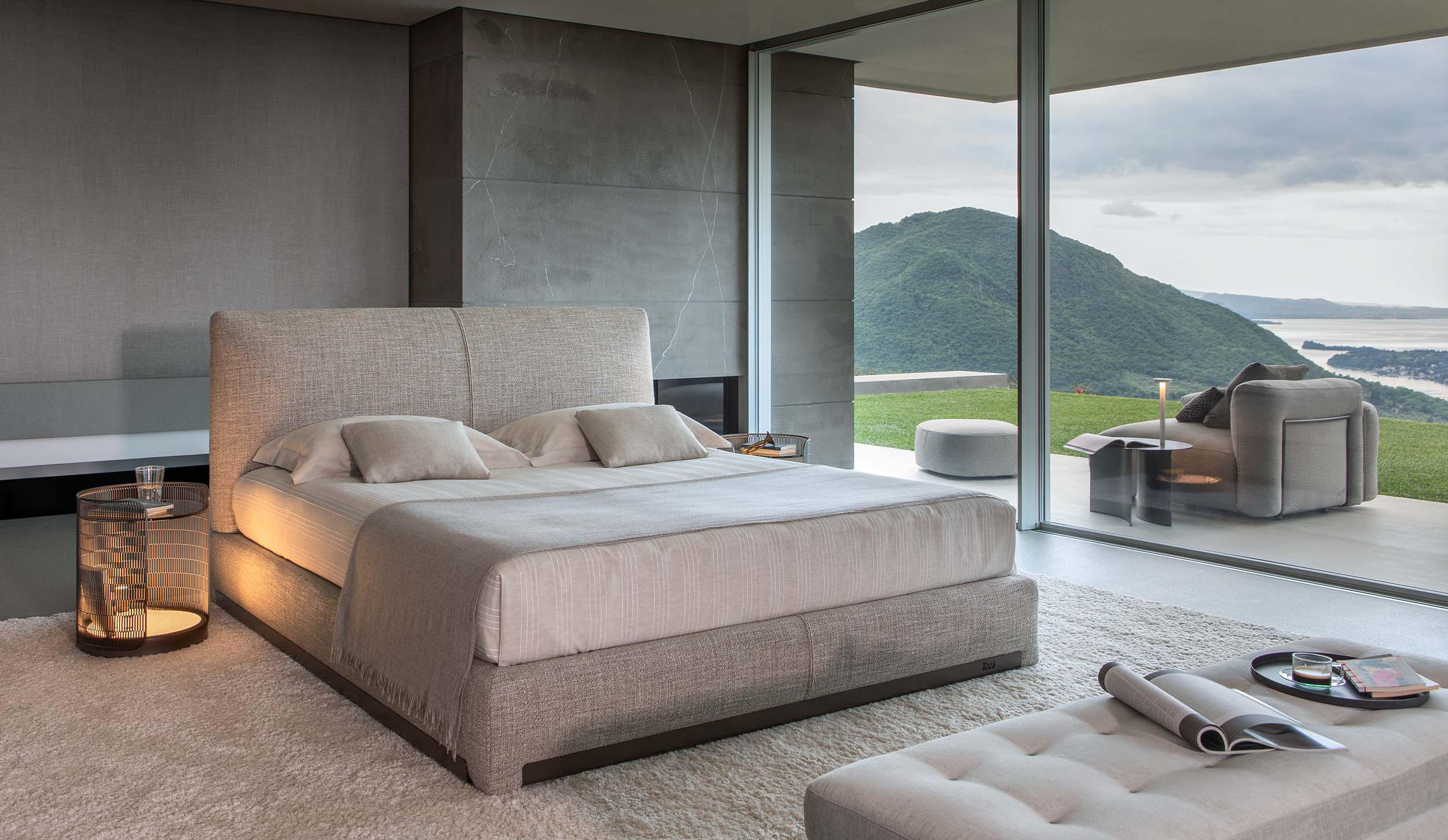 AtelierM Bed by Gino Moschetti for Flou