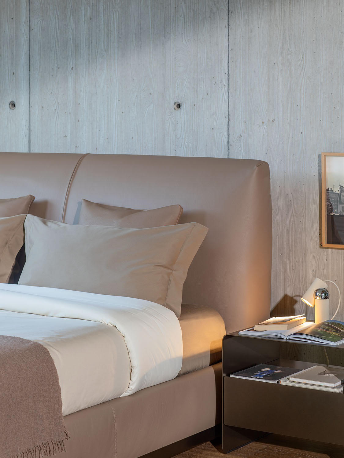 AtelierM Bed by Gino Moschetti for Flou