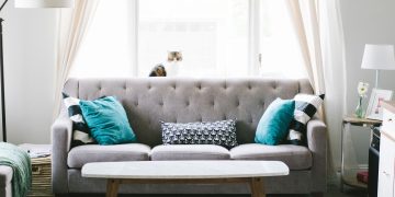 How to Make a Small Room Feel Bigger with Decor Tricks