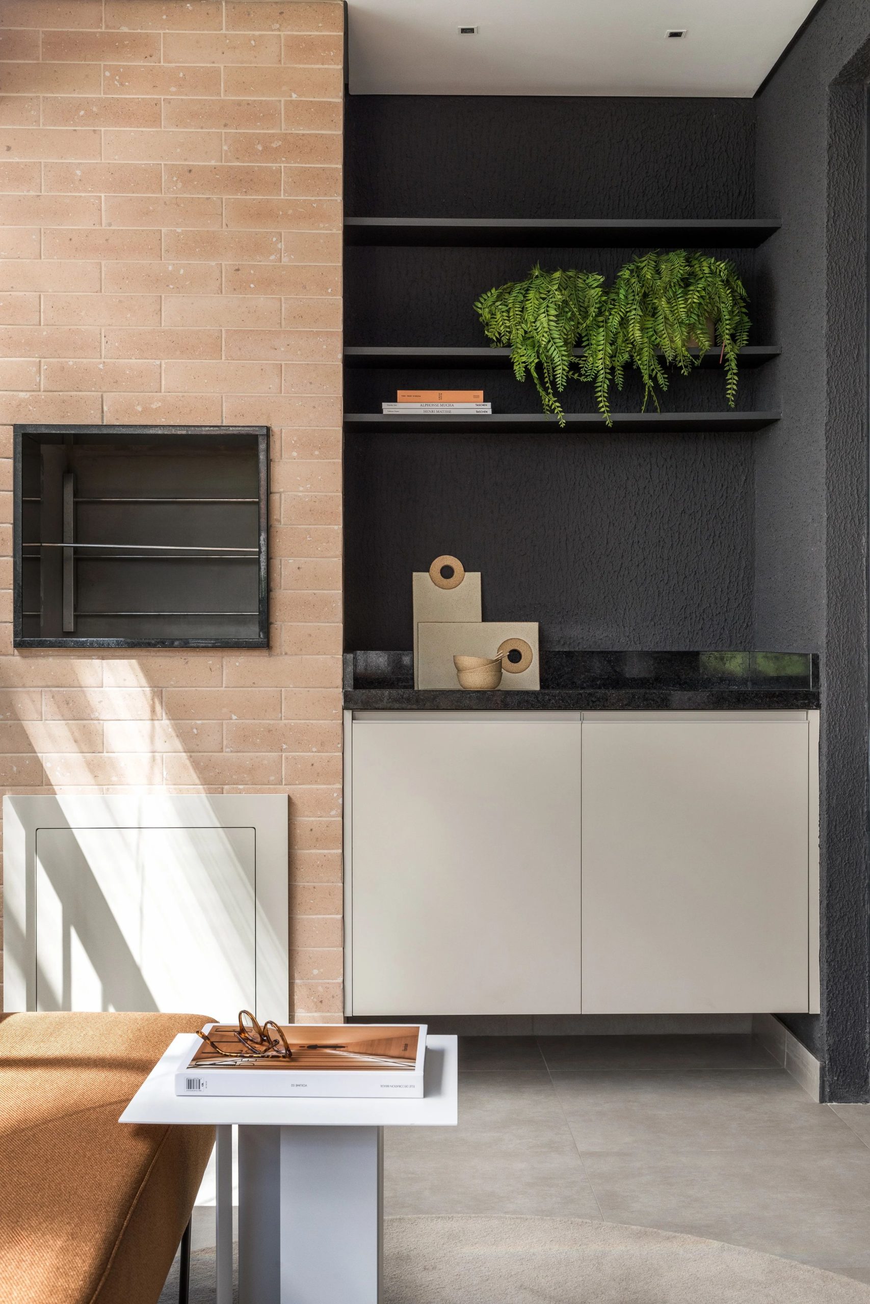 Nest Apartment in Curitiba, Paraná, Brazil by Bohrer Arquitetos