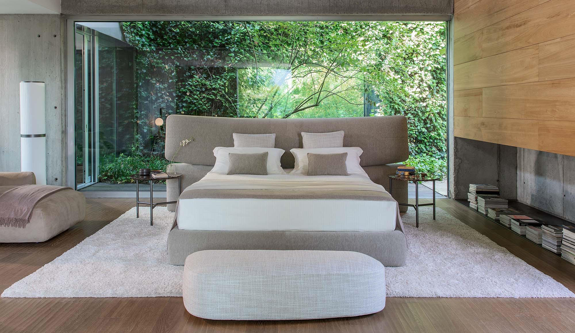 Yuna Bed by Carlo Colombo for Flou