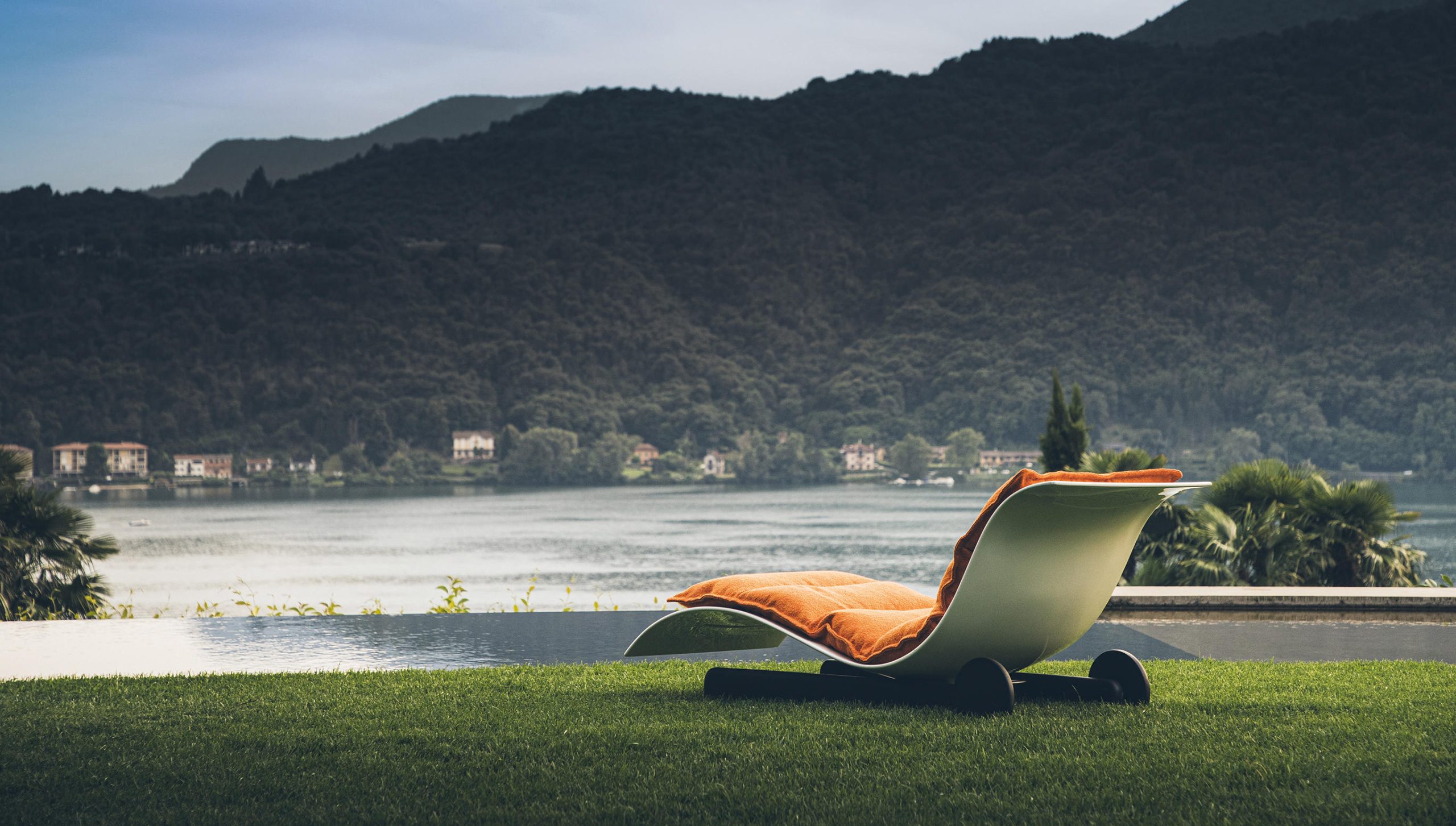 Eli Fly Chaise Longues by Jai Jalan for Désirée