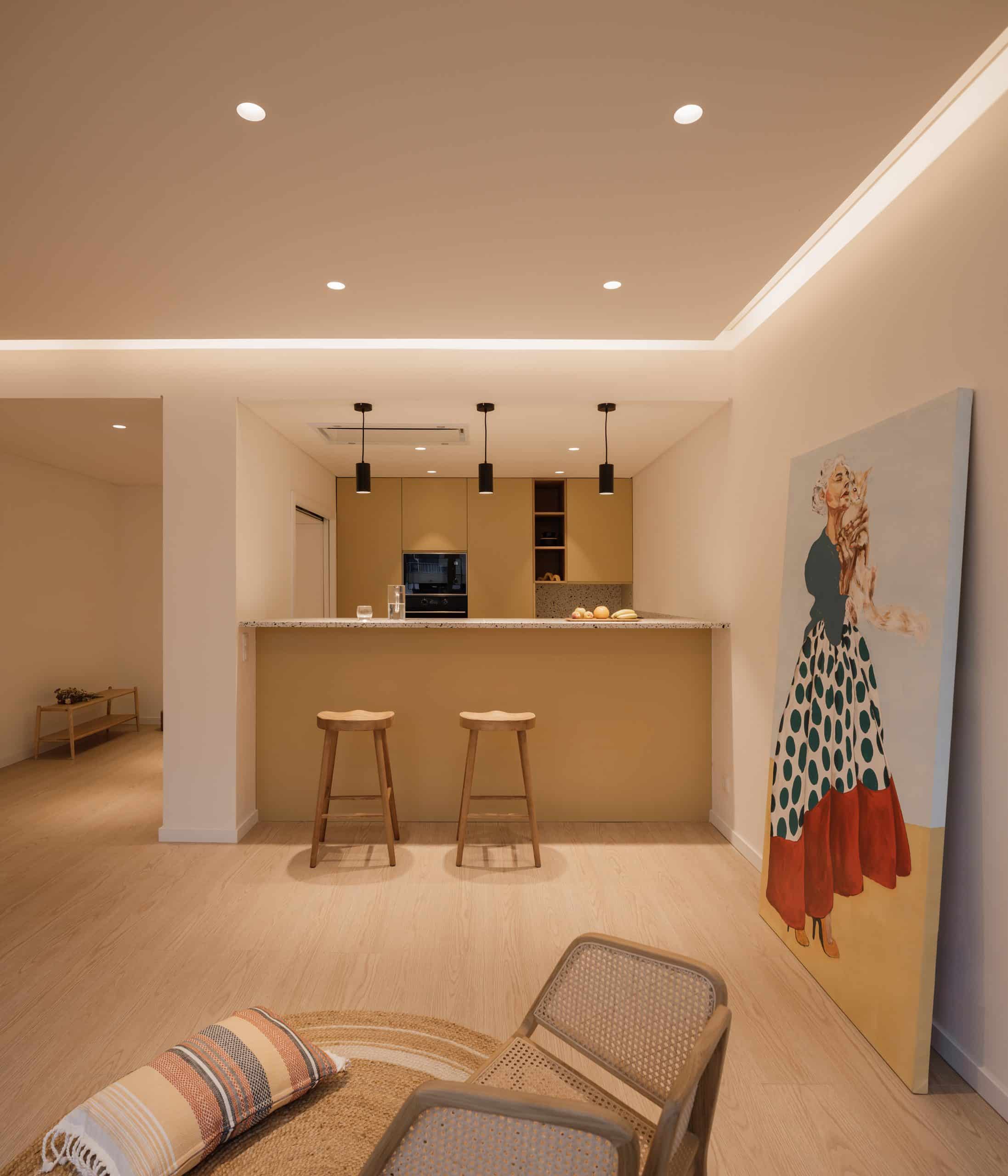 Cacilhas Apartment in Almada, Portugal by estúdio AMATAM