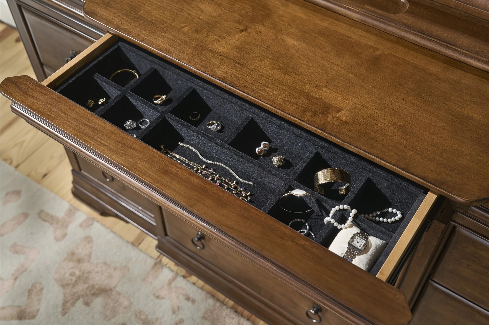 New Lou Wood Dresser w/9 Drawers