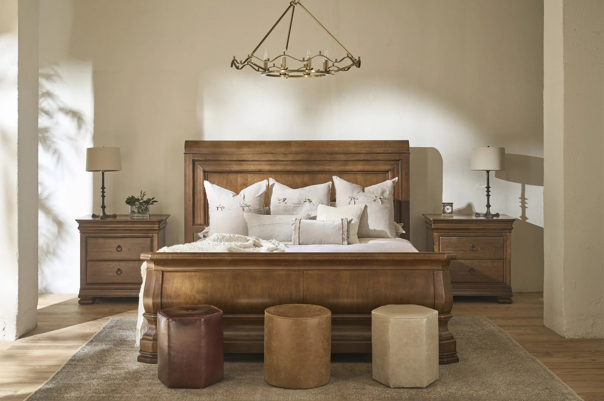 New Lou Wood Sleigh Bedroom Set