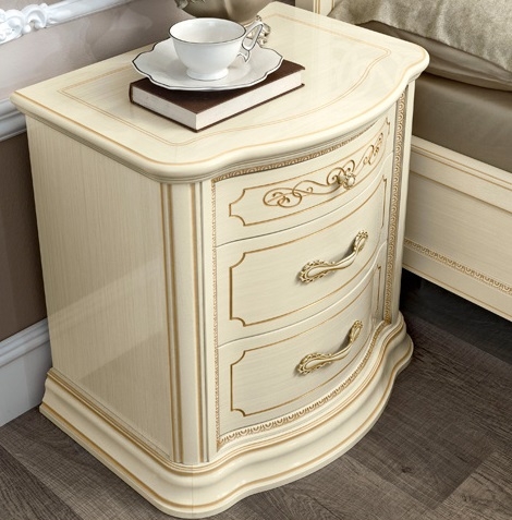 Torriani VIP Wood Nightstand w/3 Drawers