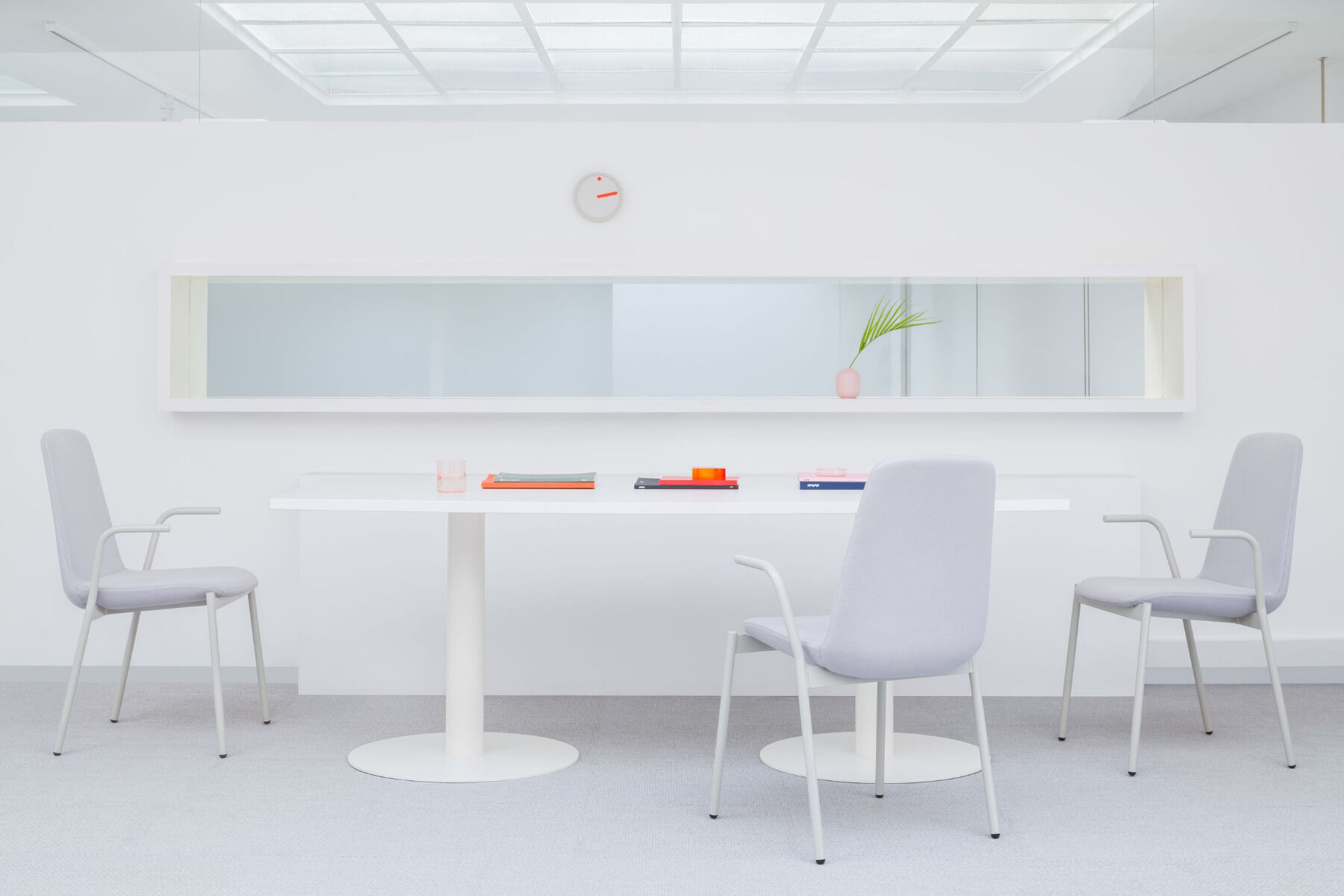 Tack MDF/Metal Meeting Conference Table w/Disc Base