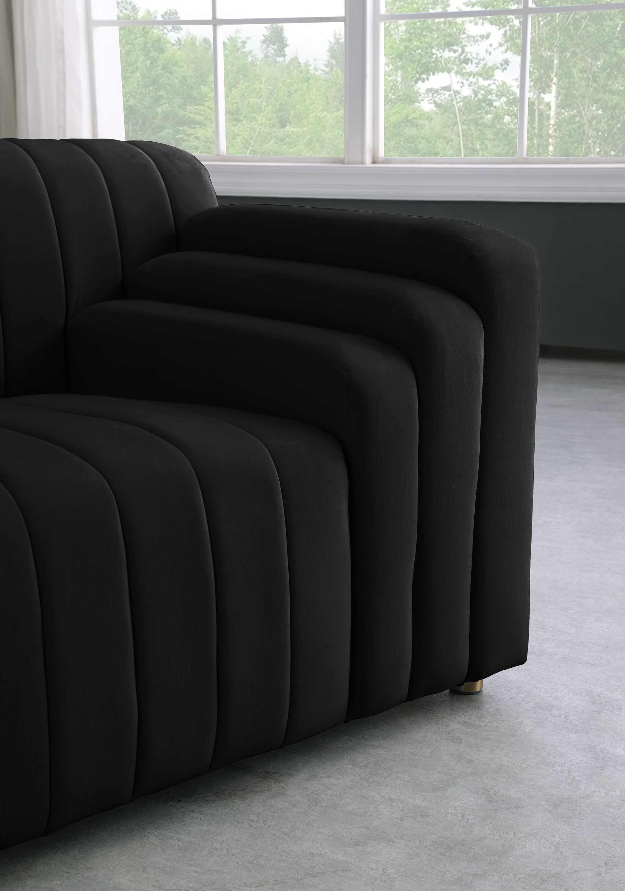 Naya Velvet Chair
