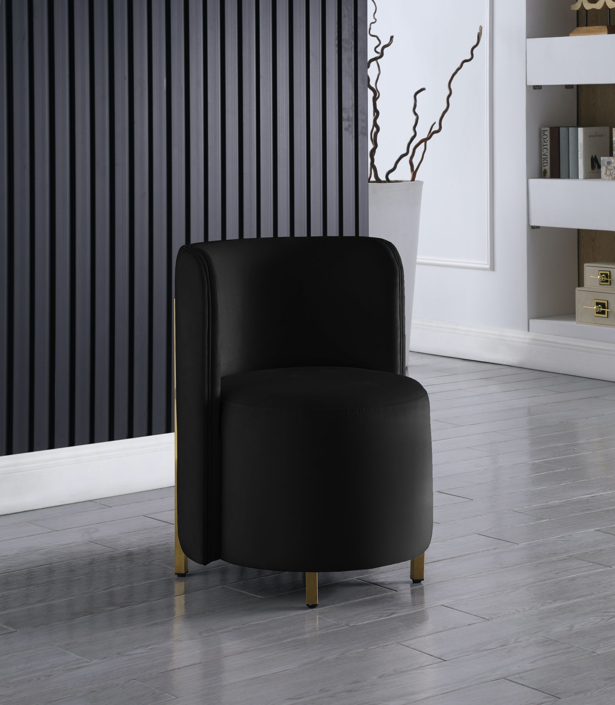 Rotunda Velvet Chair
