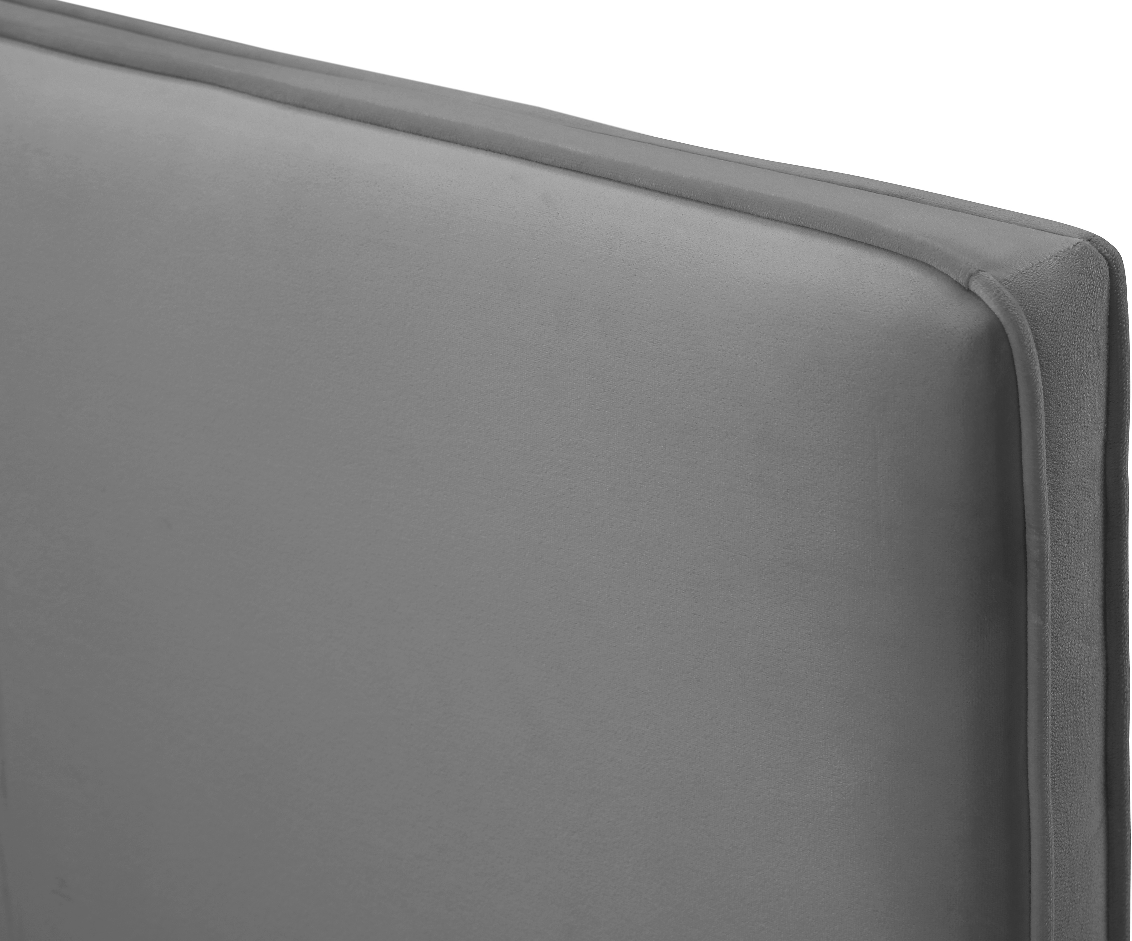 Geri Velvet Bed