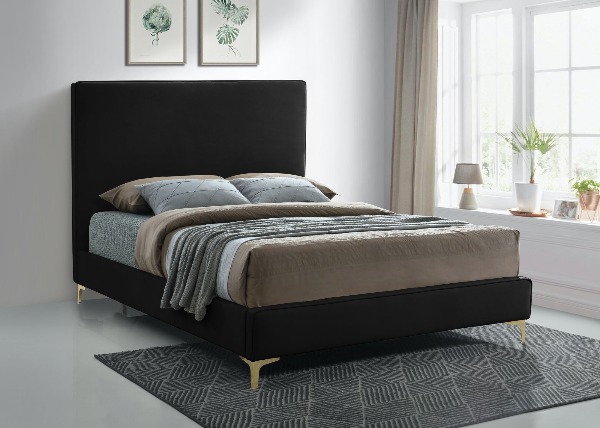 Geri Velvet Bed