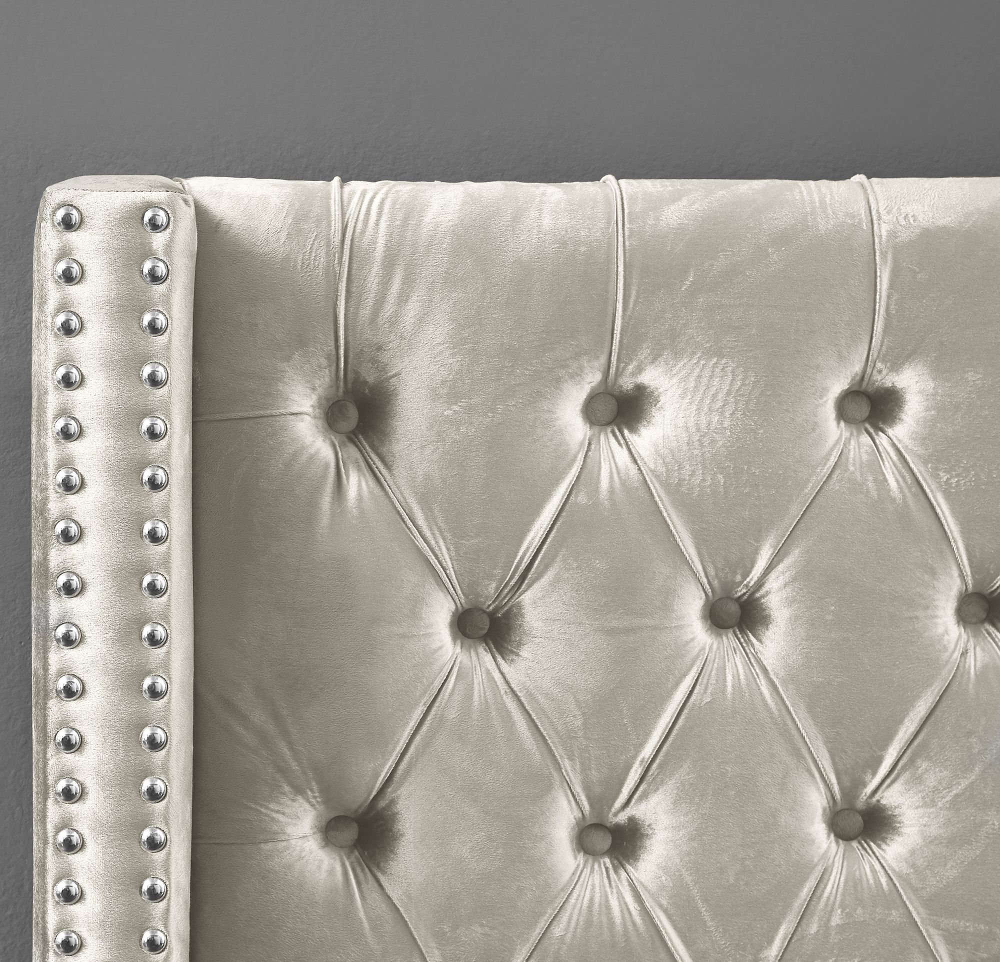 Aiden Velvet Queen Size Bed
