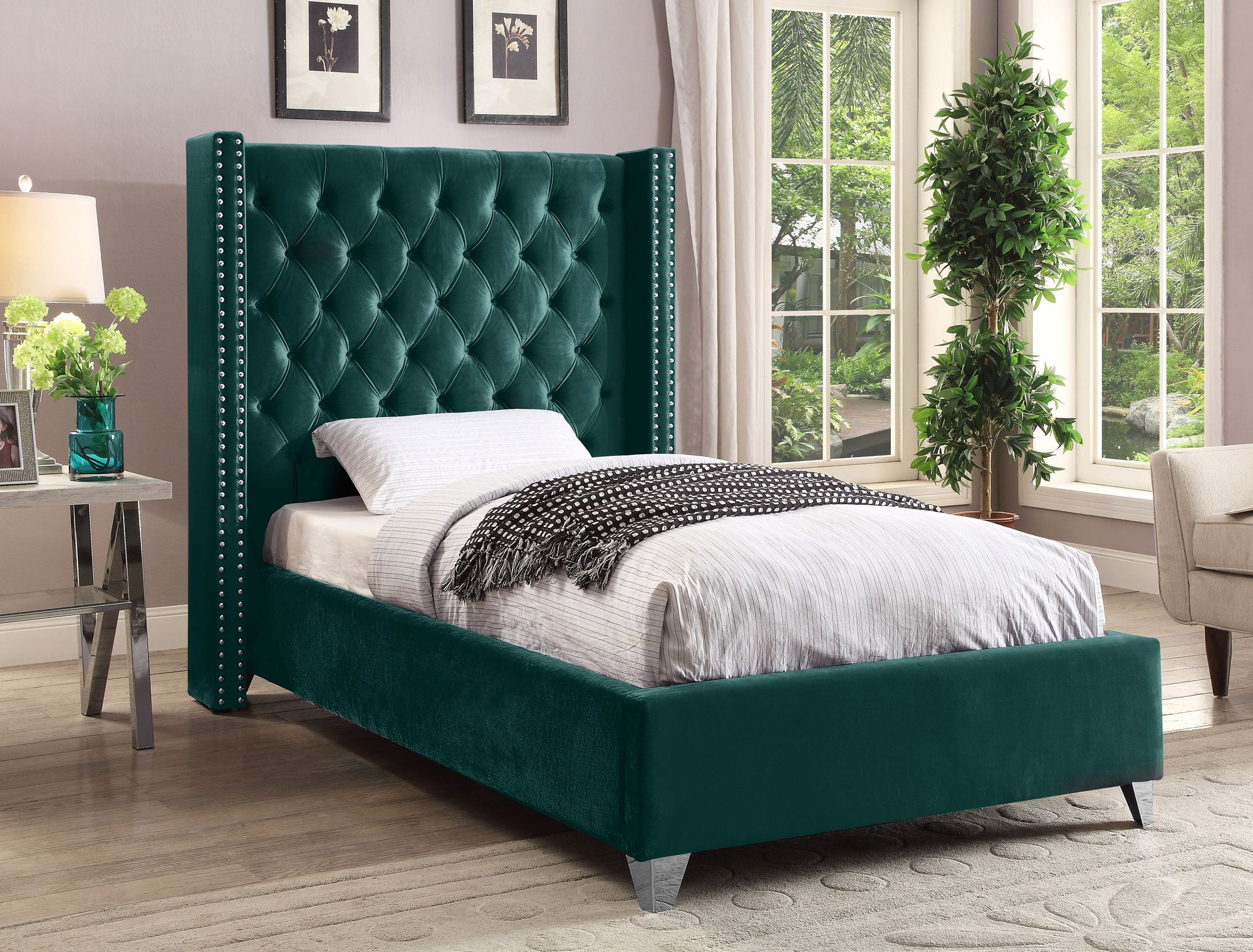 Aiden Velvet Twin Size Bed
