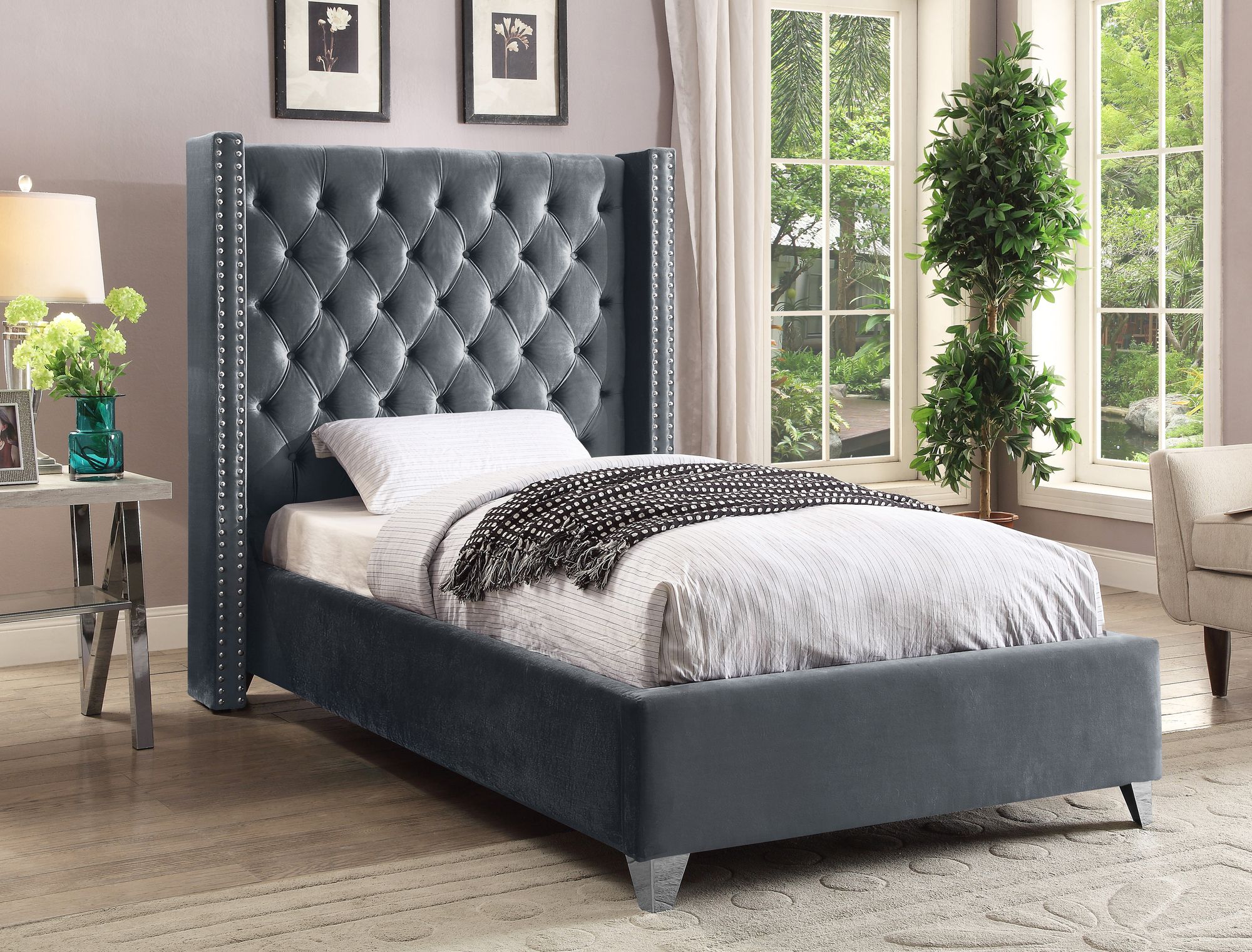 Aiden Velvet Twin Size Bed
