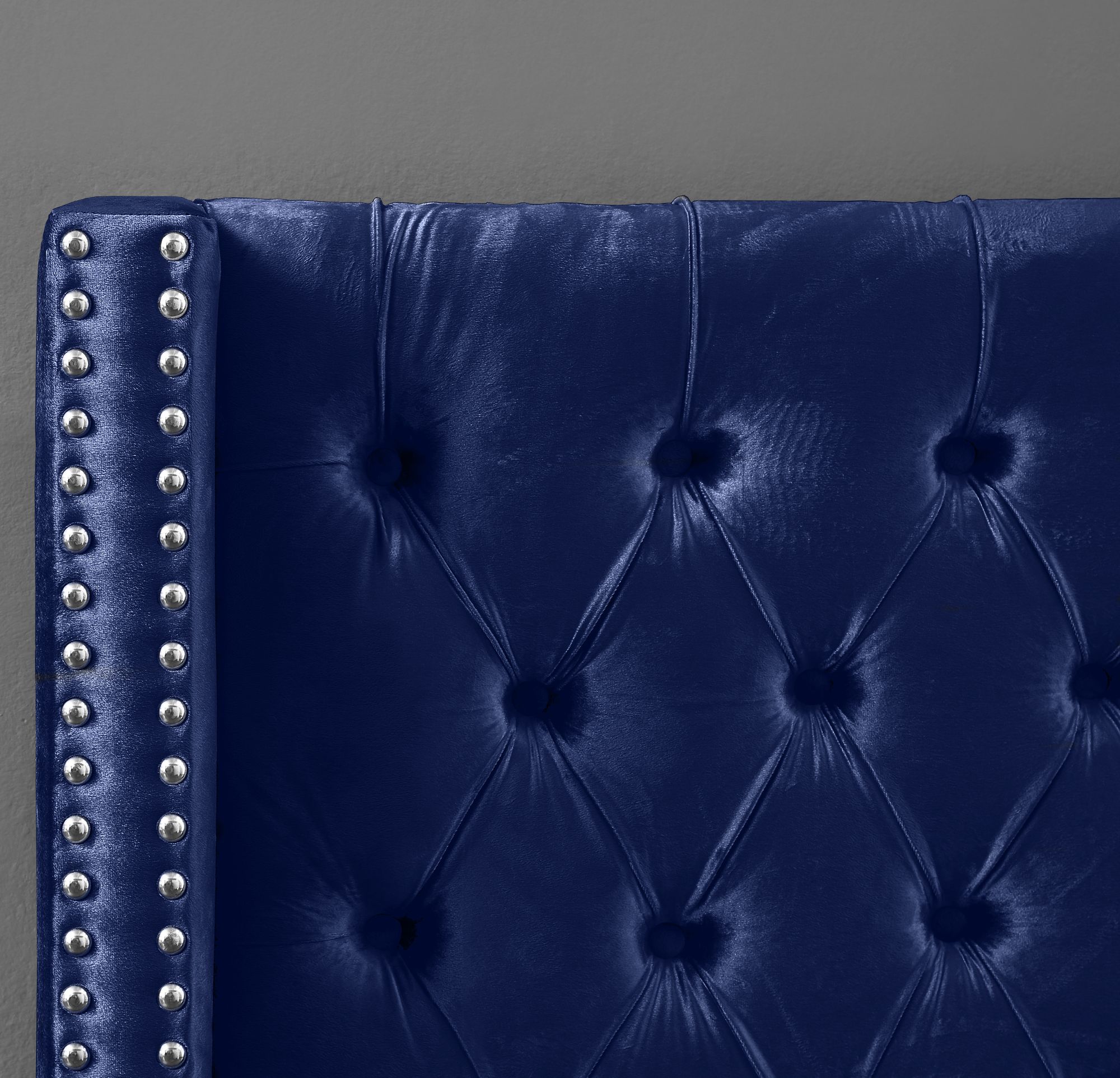 Aiden Velvet Queen Size Bed