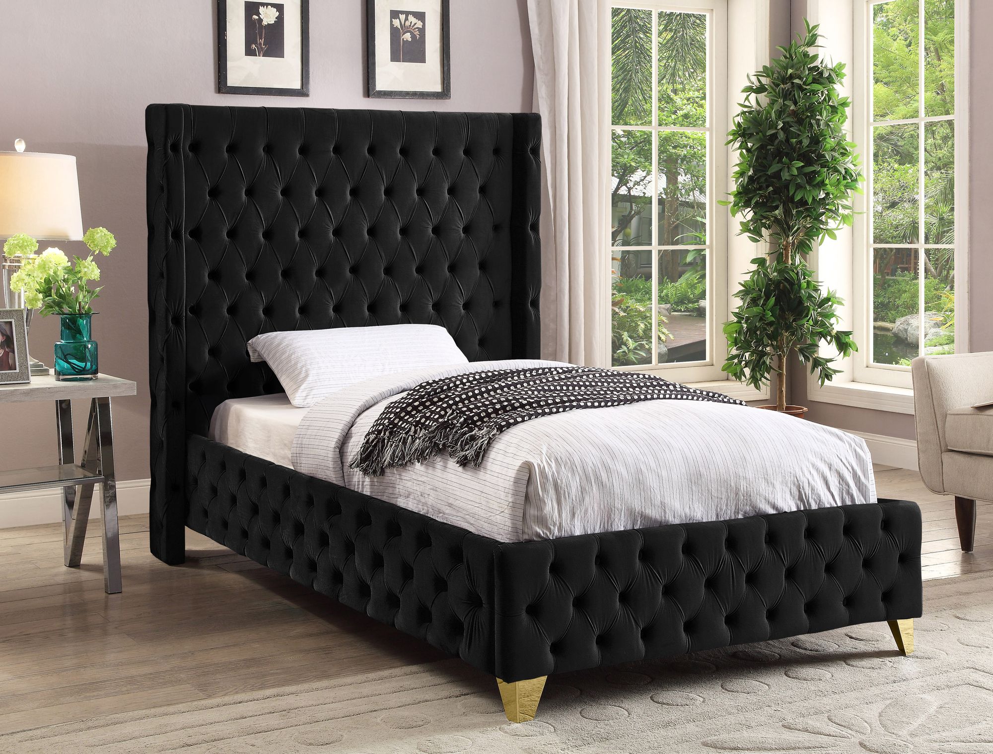 Savan Velvet Twin Size Bed