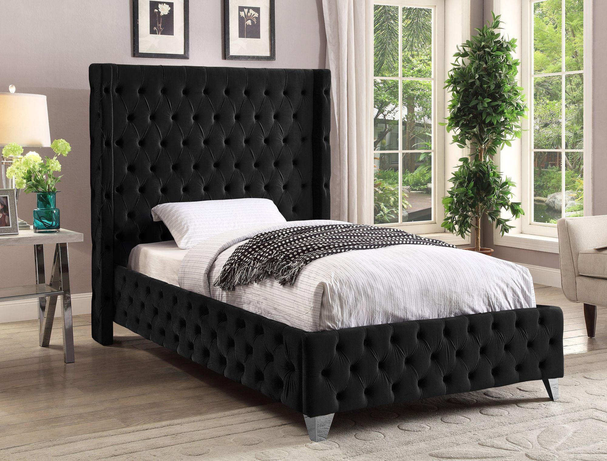 Savan Velvet Twin Size Bed