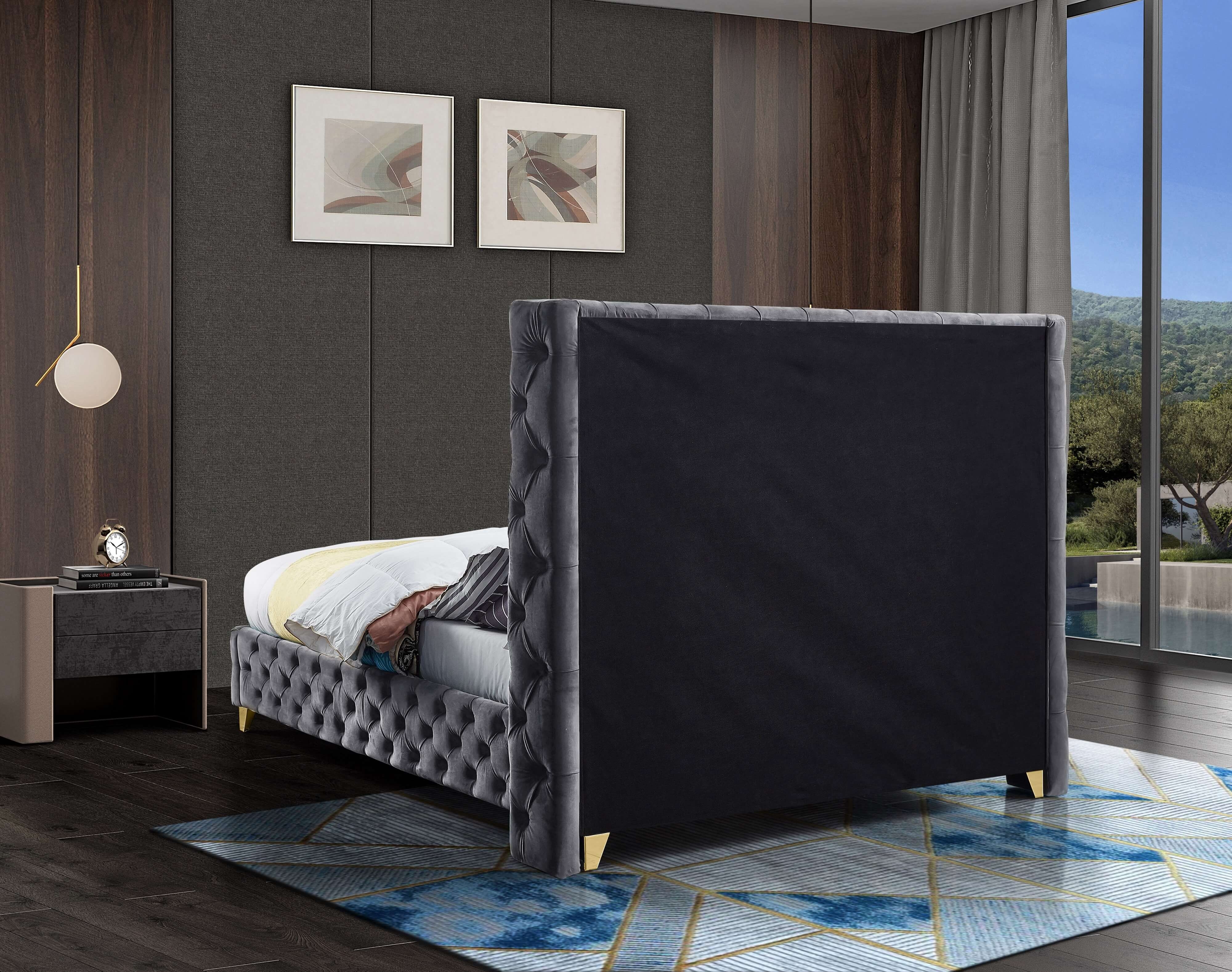 Savan Velvet Bed