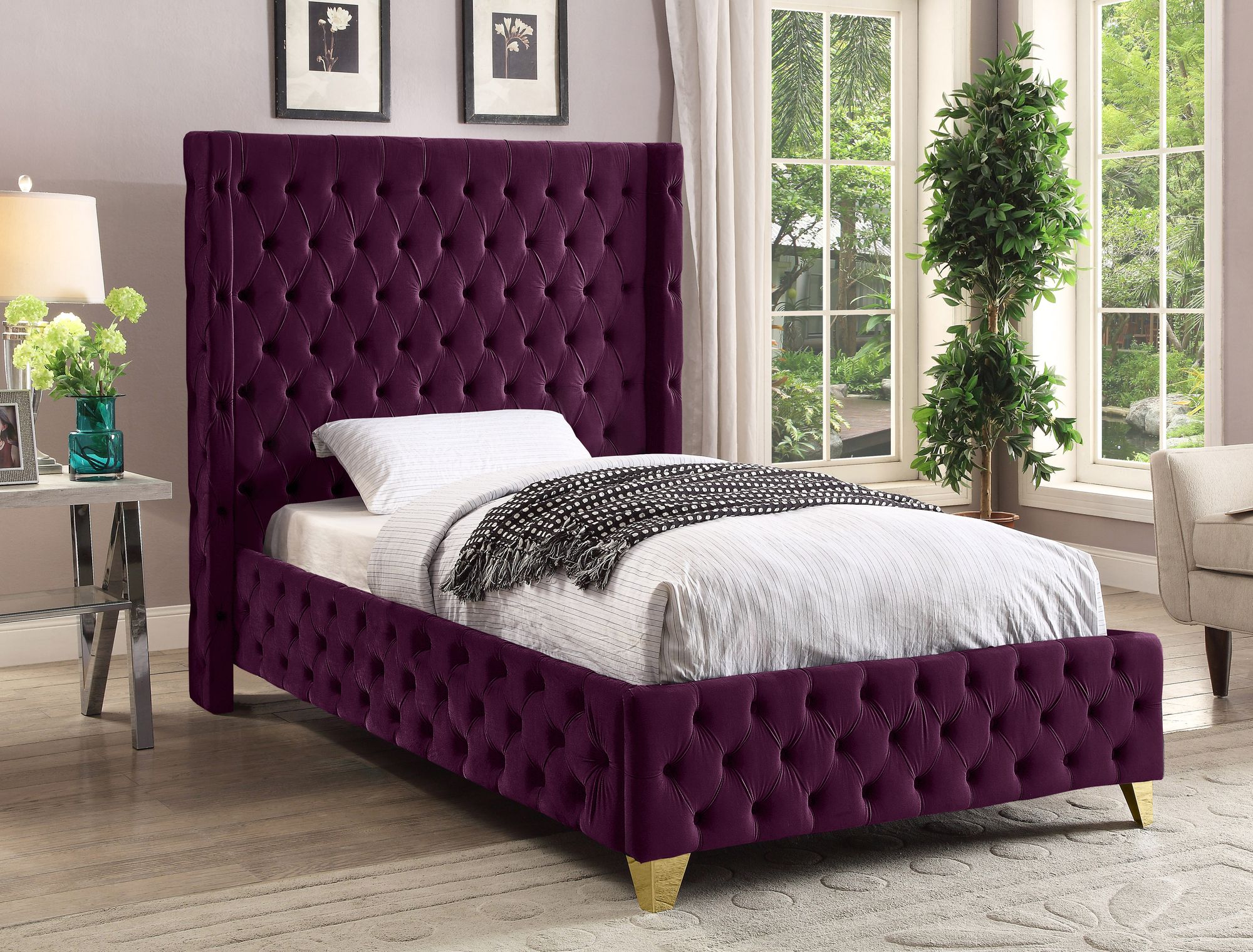 Savan Velvet Twin Size Bed