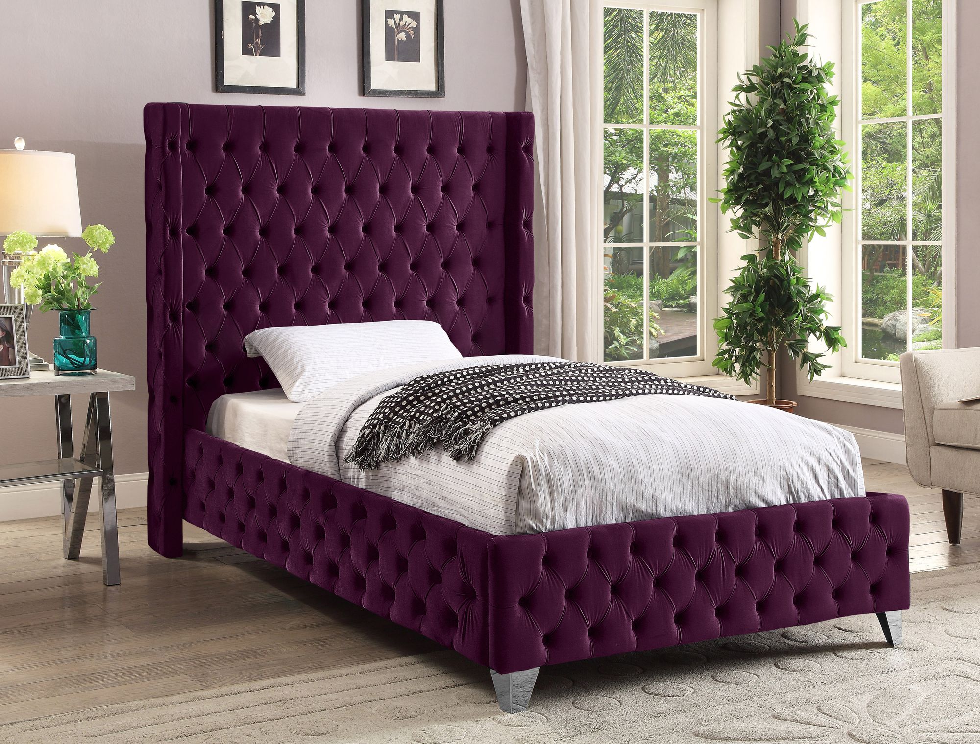 Savan Velvet Twin Size Bed