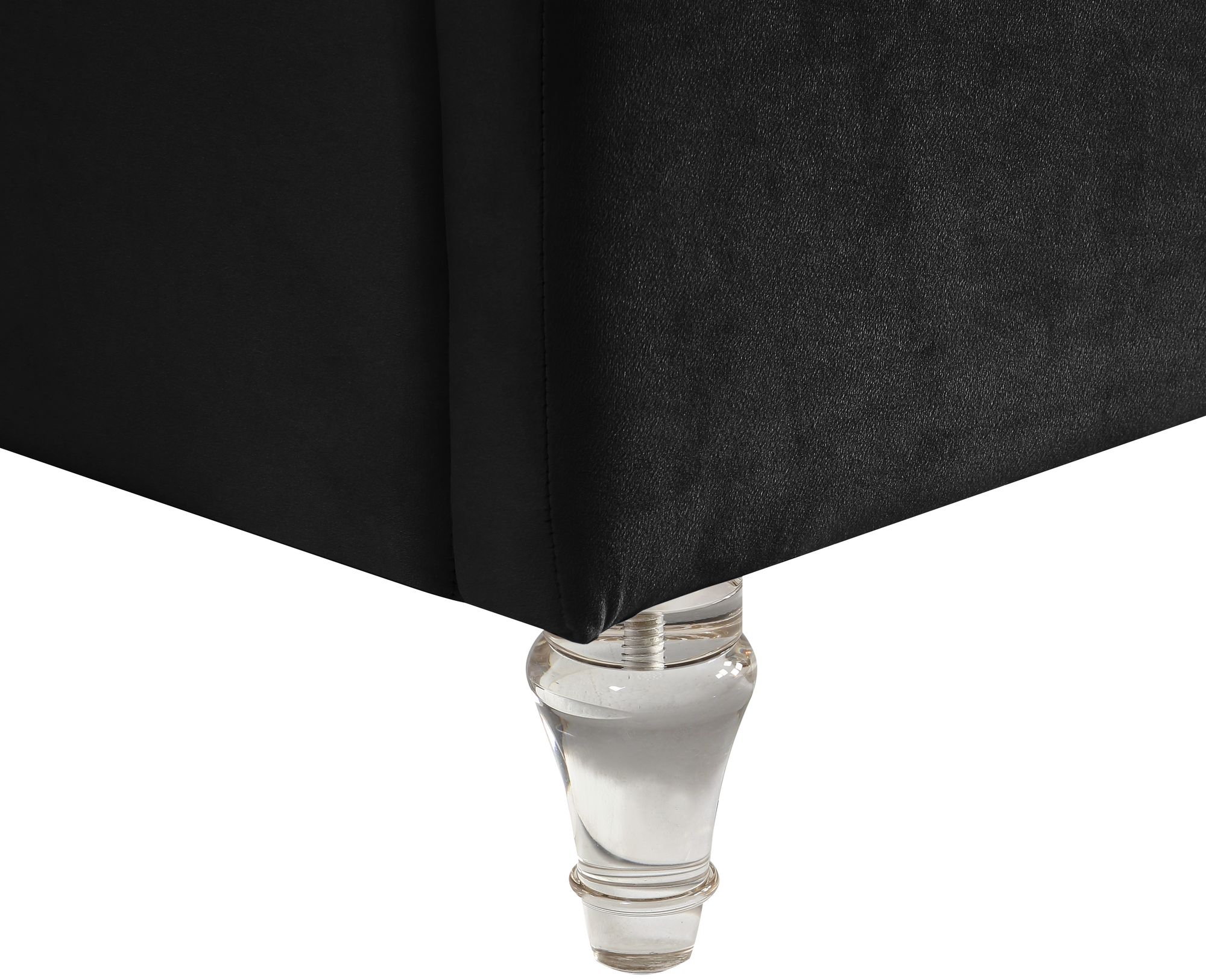 Kira Velvet Bed