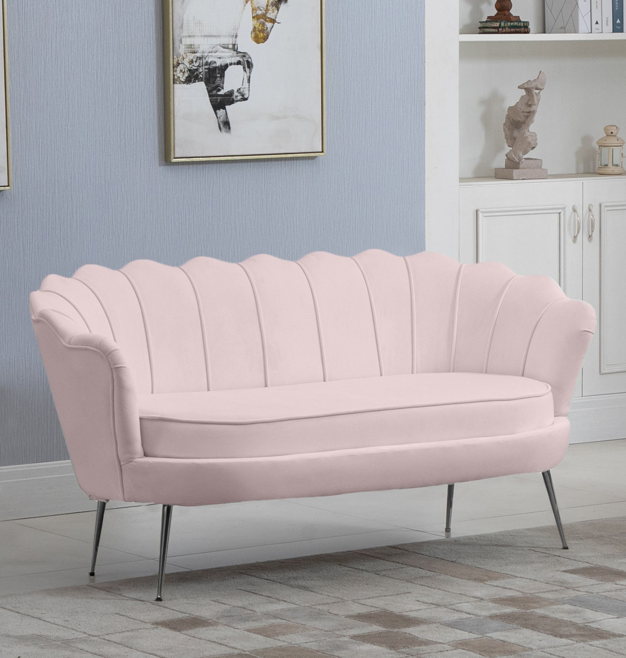 Gardenia Velvet Loveseat