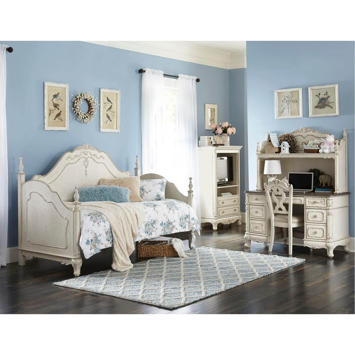 Cinderella Wood Daybed by Homelegance