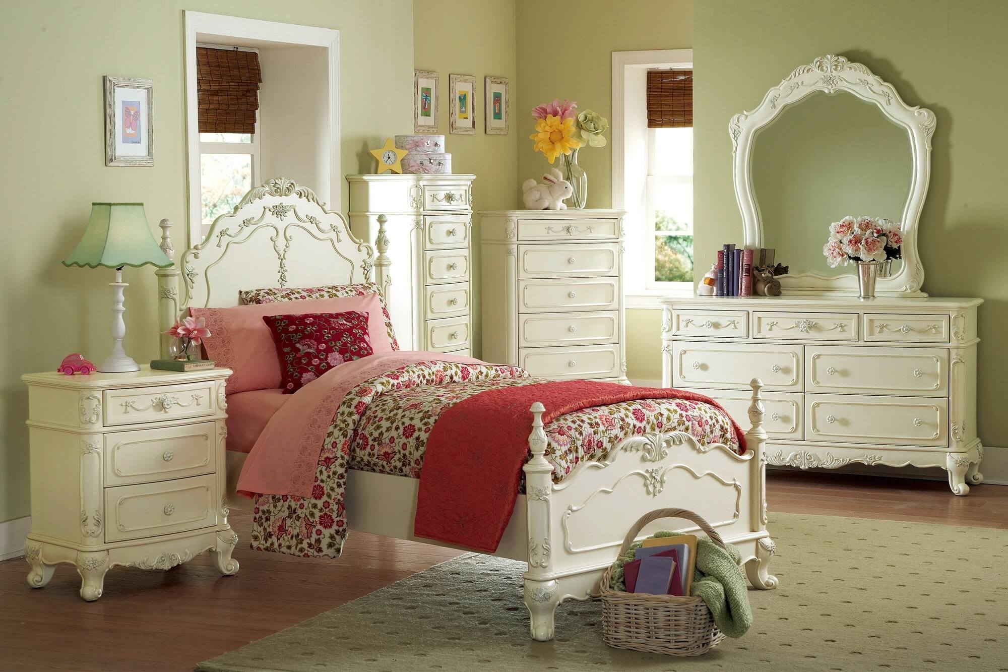 Cinderella Wood/Wood Veneer Chest