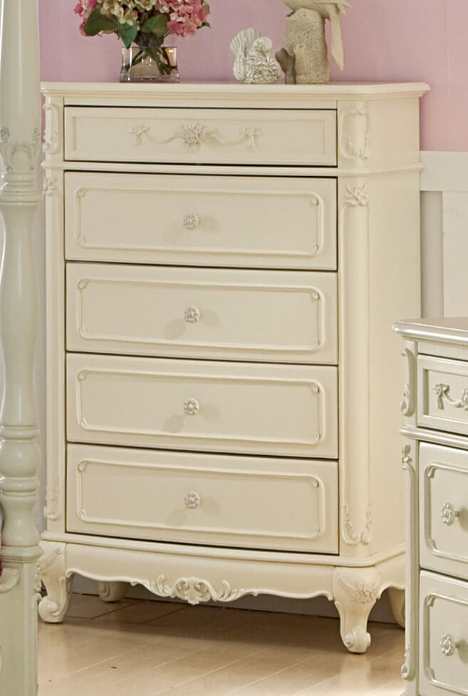 Cinderella Wood Chest by Homelegance