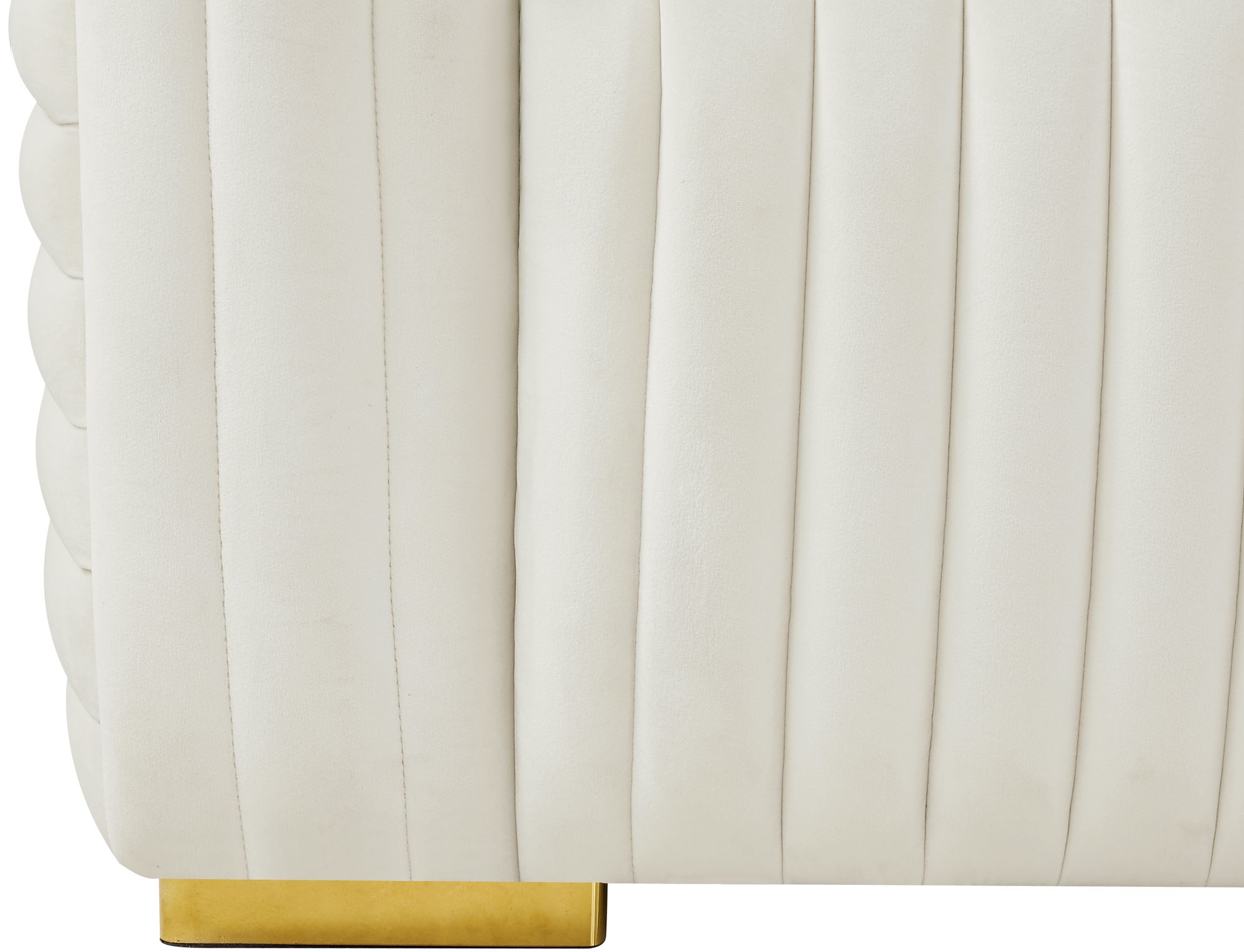 Ravish Velvet Loveseat