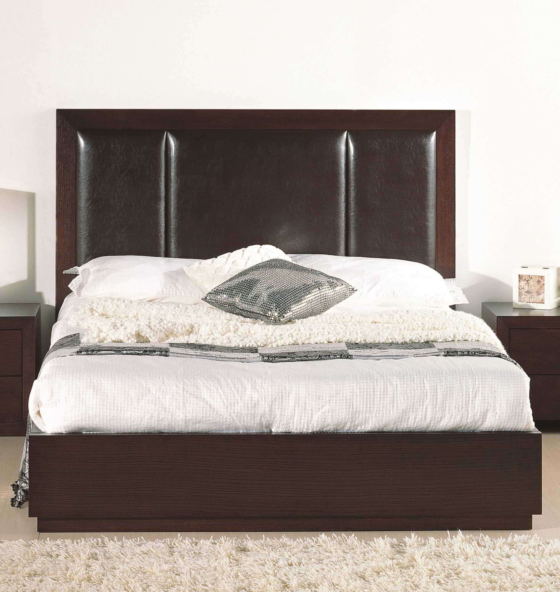 Atlas Storage Queen PU/Wood/Veneer Bed
