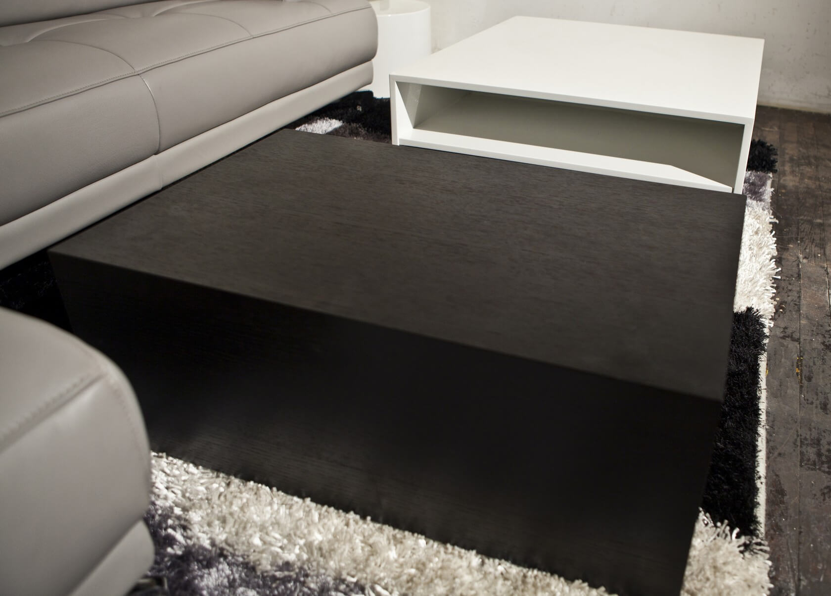 Slide Coffee Table by Beverly Hills Furniutre