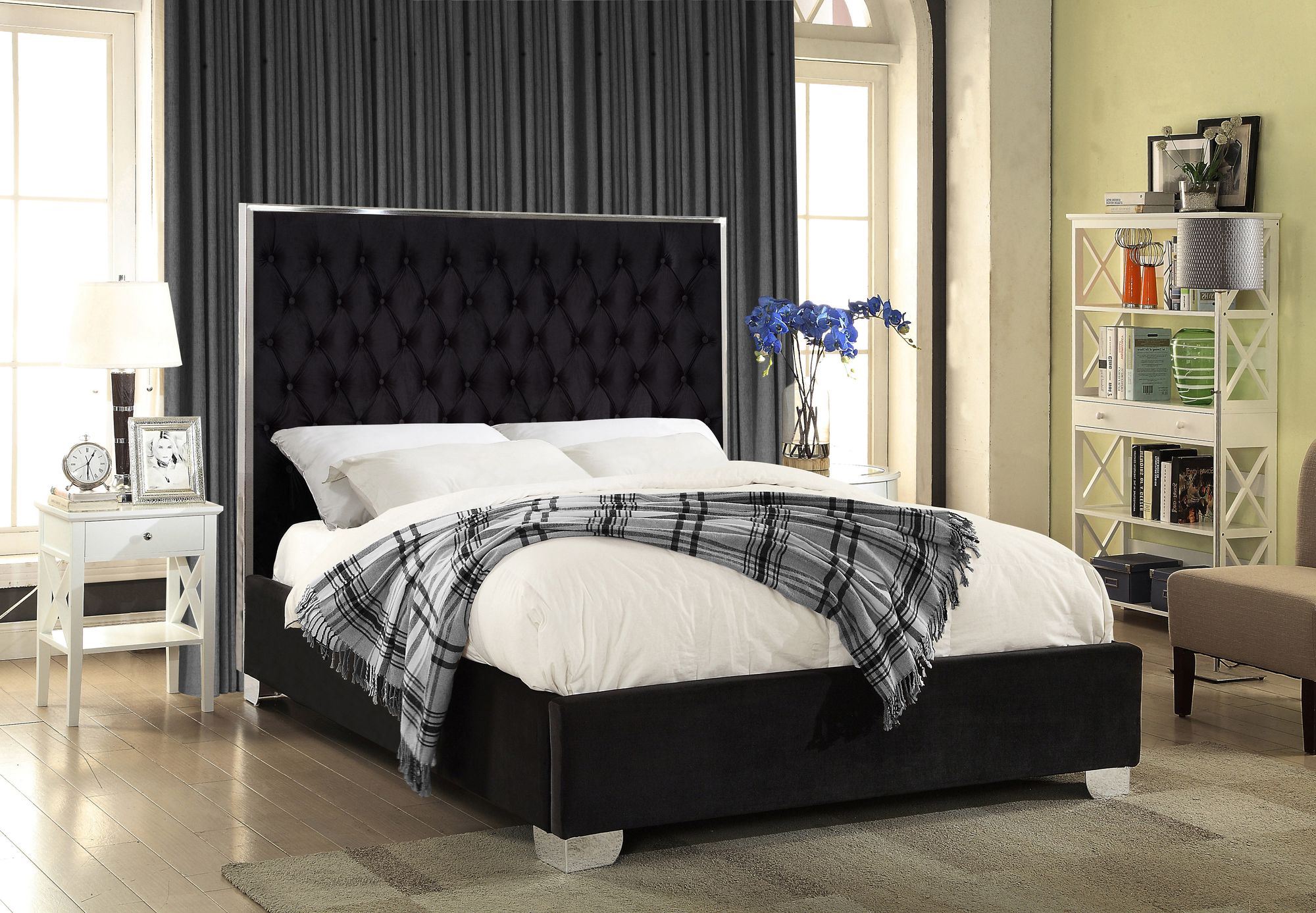 Lexi Velvet Queen Size Bed