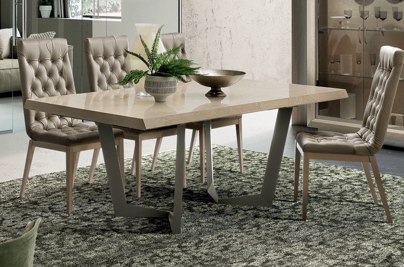 Elite NET Rectangular Wood/Metal Dining Table w/2 Extentions