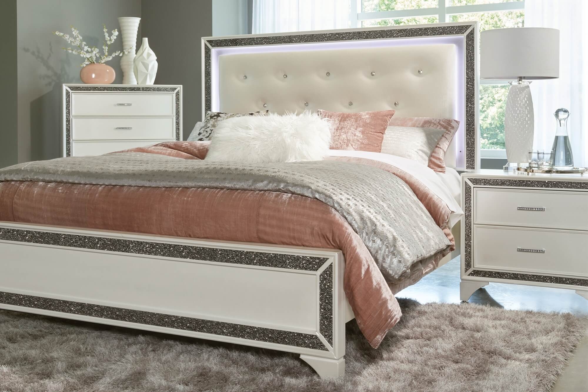 Salon Tufted Leatherette Bedroom Set w/ LED Lighting