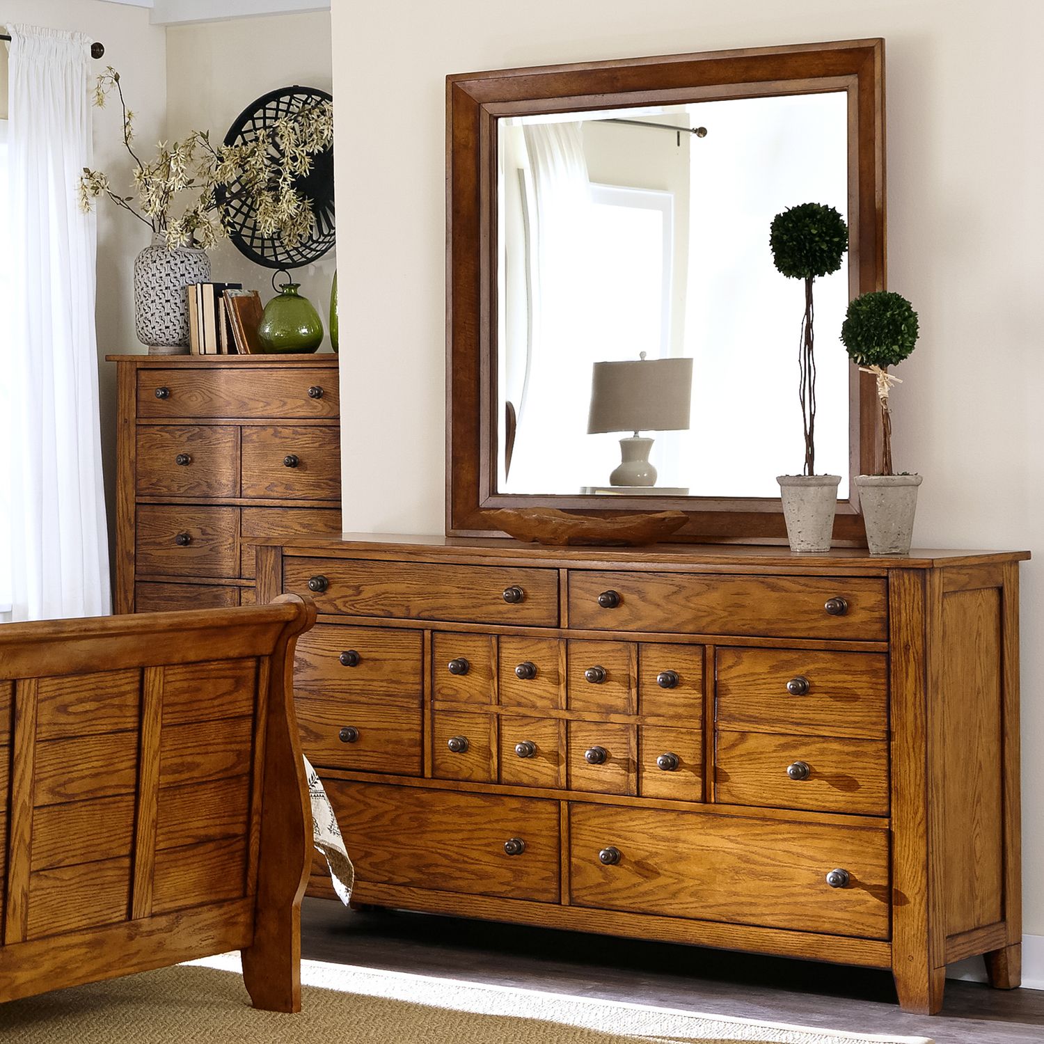 Grandpa's Cabin Wood Sleigh Bedroom Set - Aged Oak