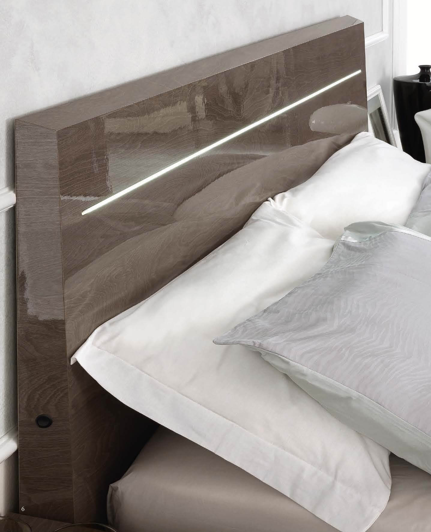 Platinum Legno Wood/LED Platform Bed, Queen Size