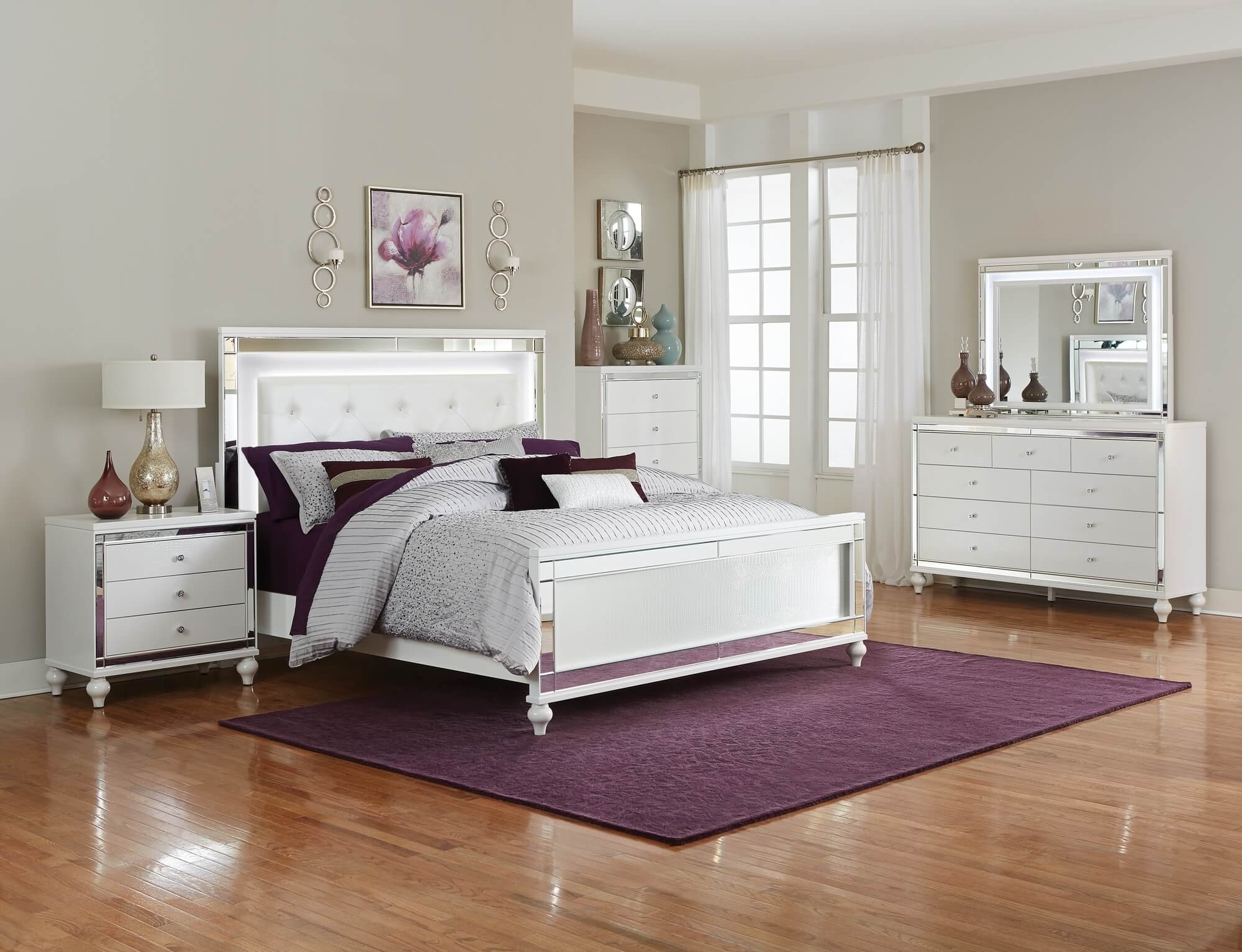 Alonza Faux Alligator/Beveled Mirror Panel Bed w/ LED Lighting, Queen Size