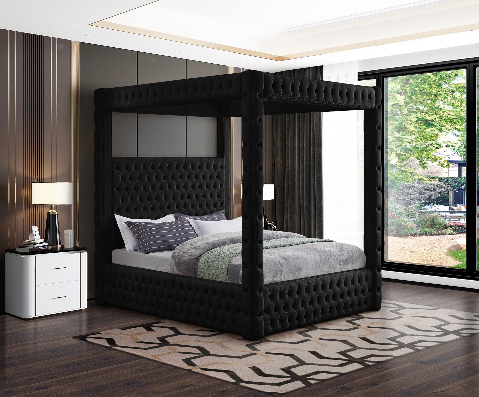 Royal Velvet Queen Size Canopy Bed