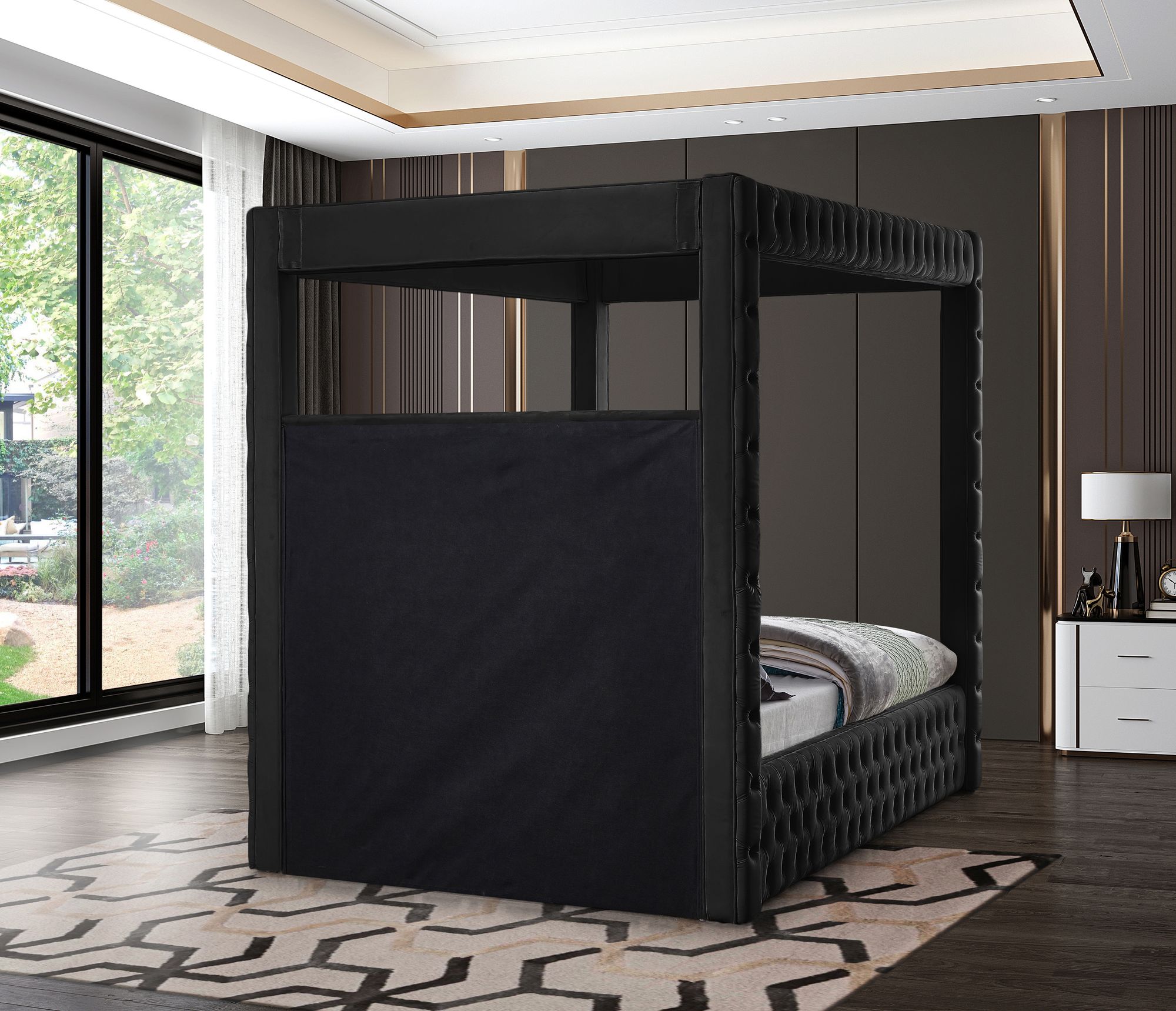 Royal Velvet Queen Size Canopy Bed