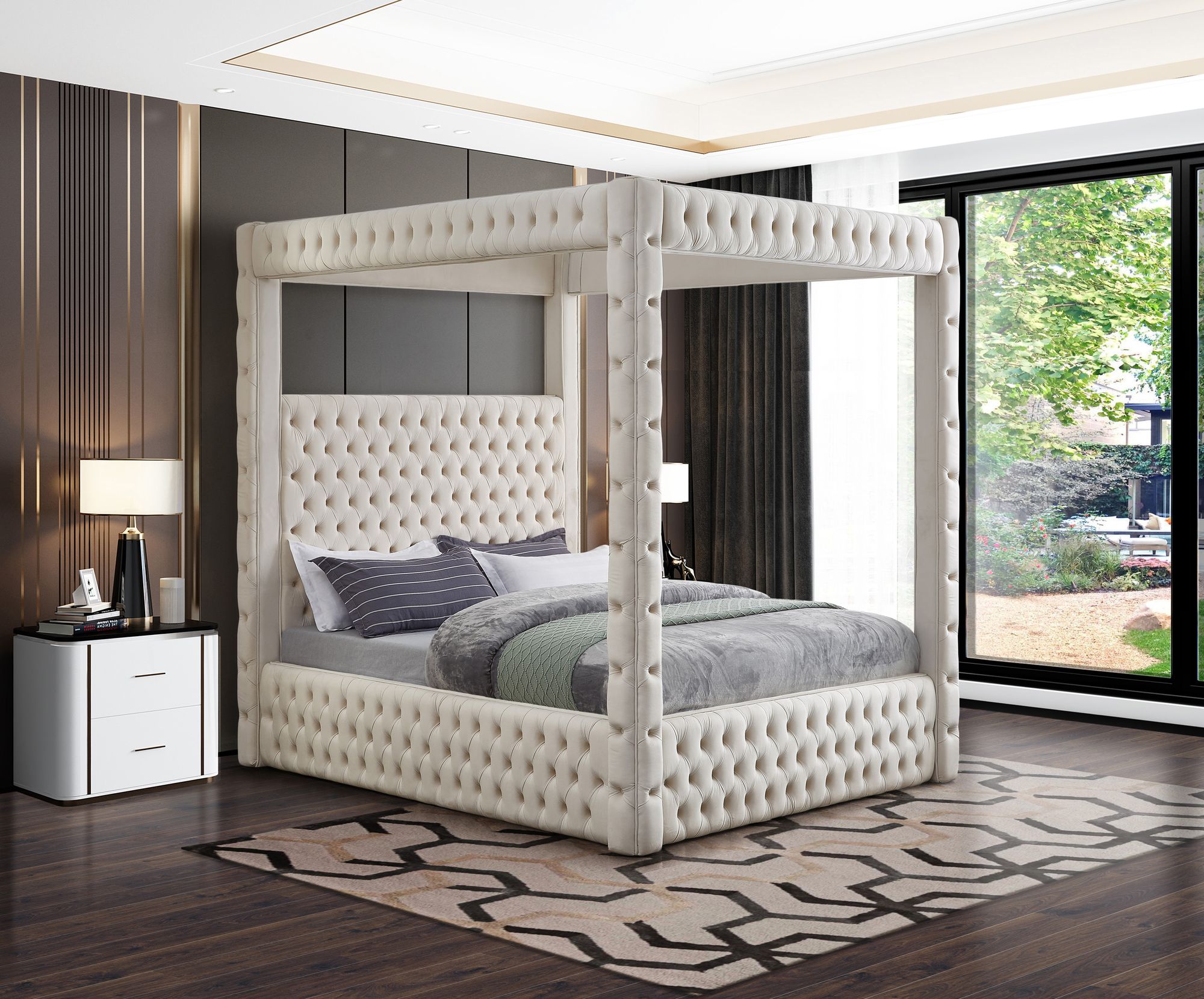 Royal Velvet Queen Size Canopy Bed