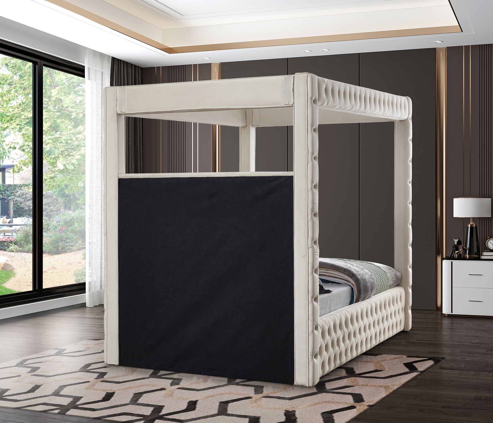 Royal Velvet Queen Size Canopy Bed