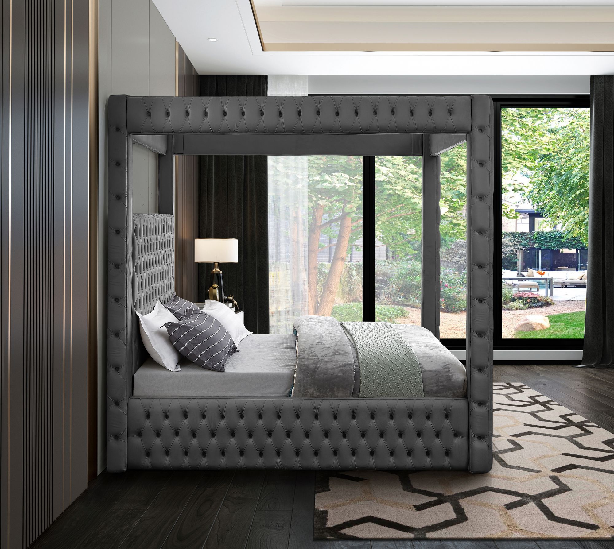 Royal Velvet Queen Size Canopy Bed
