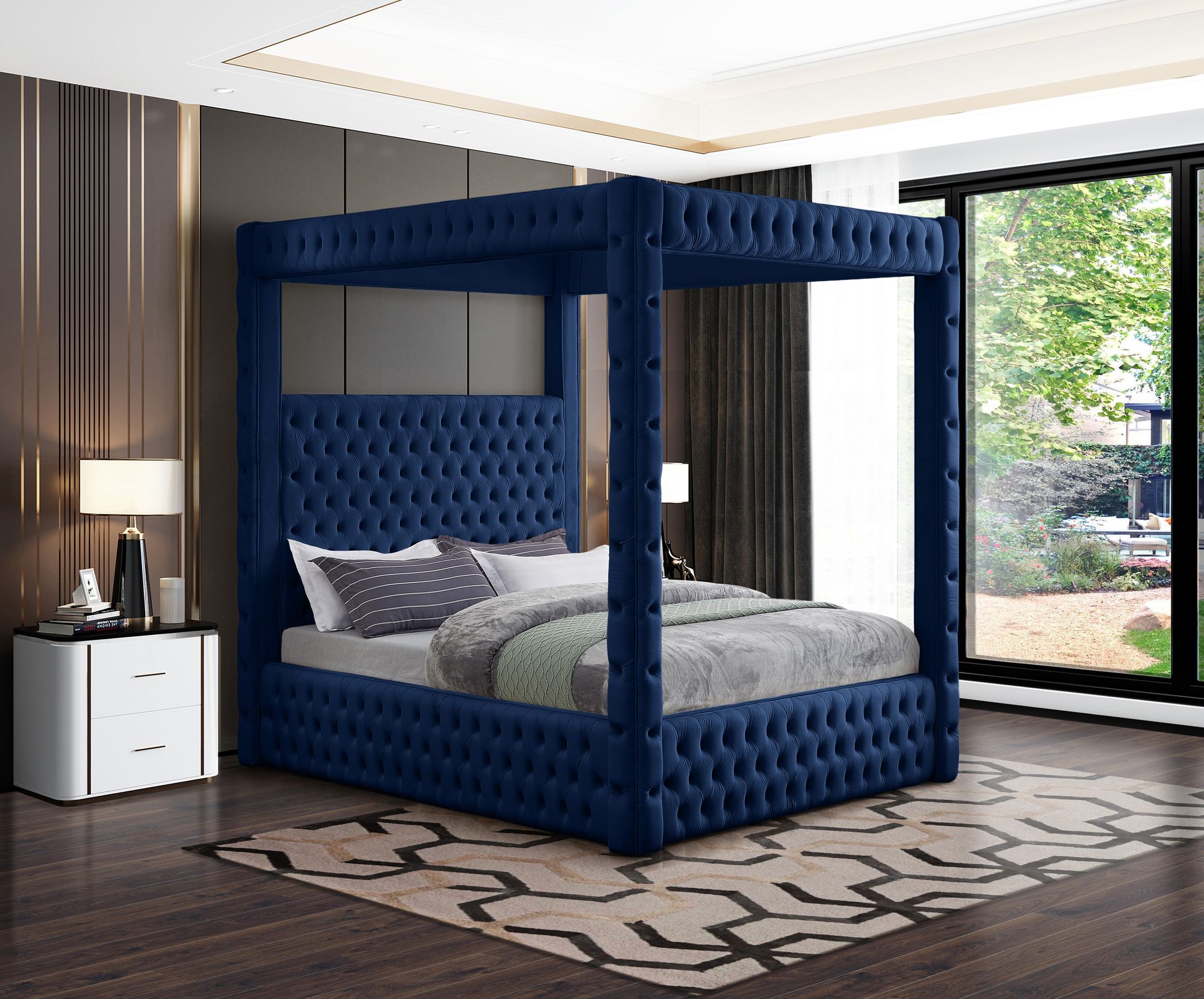 Royal Velvet Queen Size Canopy Bed