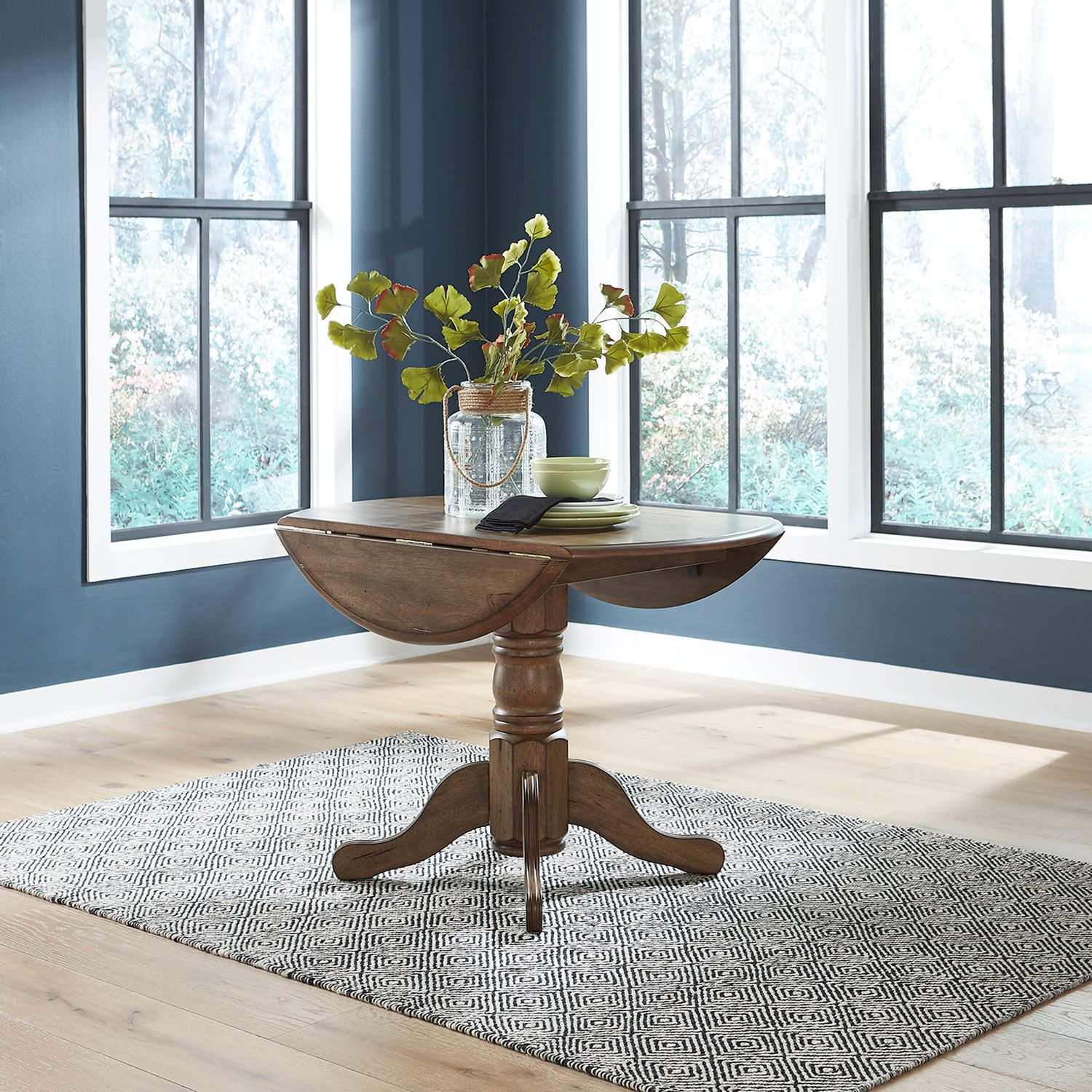 Carolina Crossing Round Drop Leaf Dining Set | Antique Honey