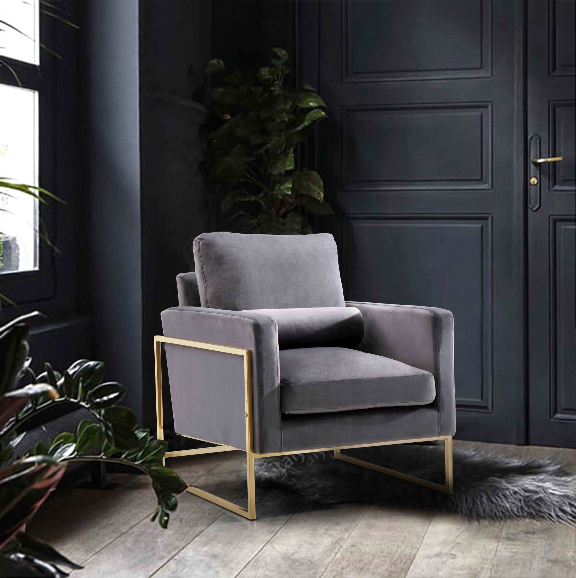 Mila Velvet Chair