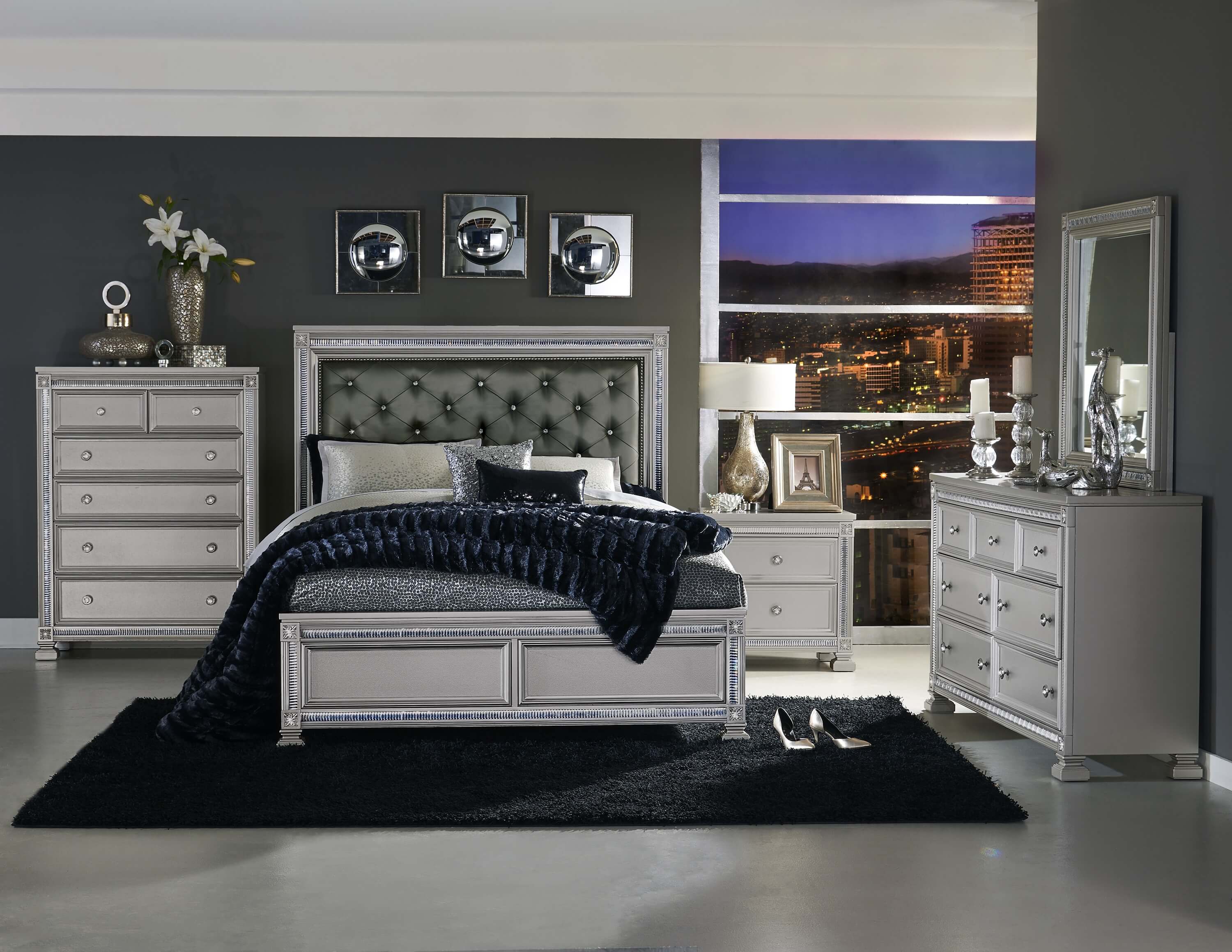 Bevelle Leatherette/Wood Tufted Platform Bed